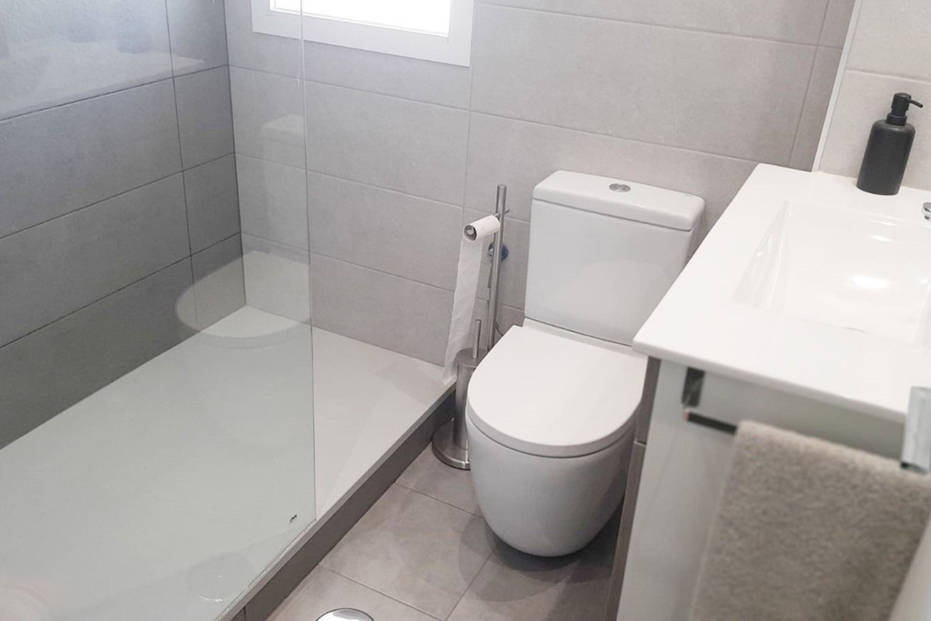 Reventa - Apartment - Middle Floor Apartment - Estepona - Estepona Centro