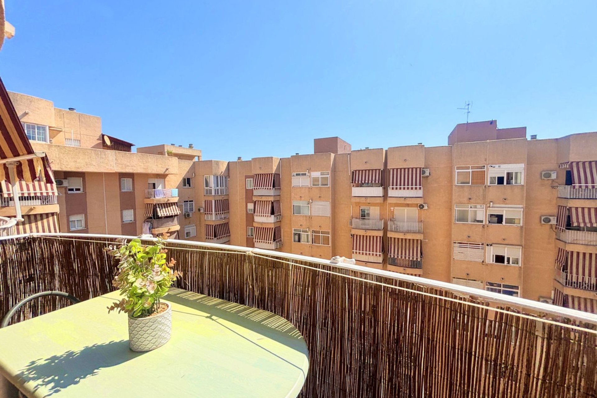 Reventa - Apartment - Middle Floor Apartment - Estepona - Estepona Centro