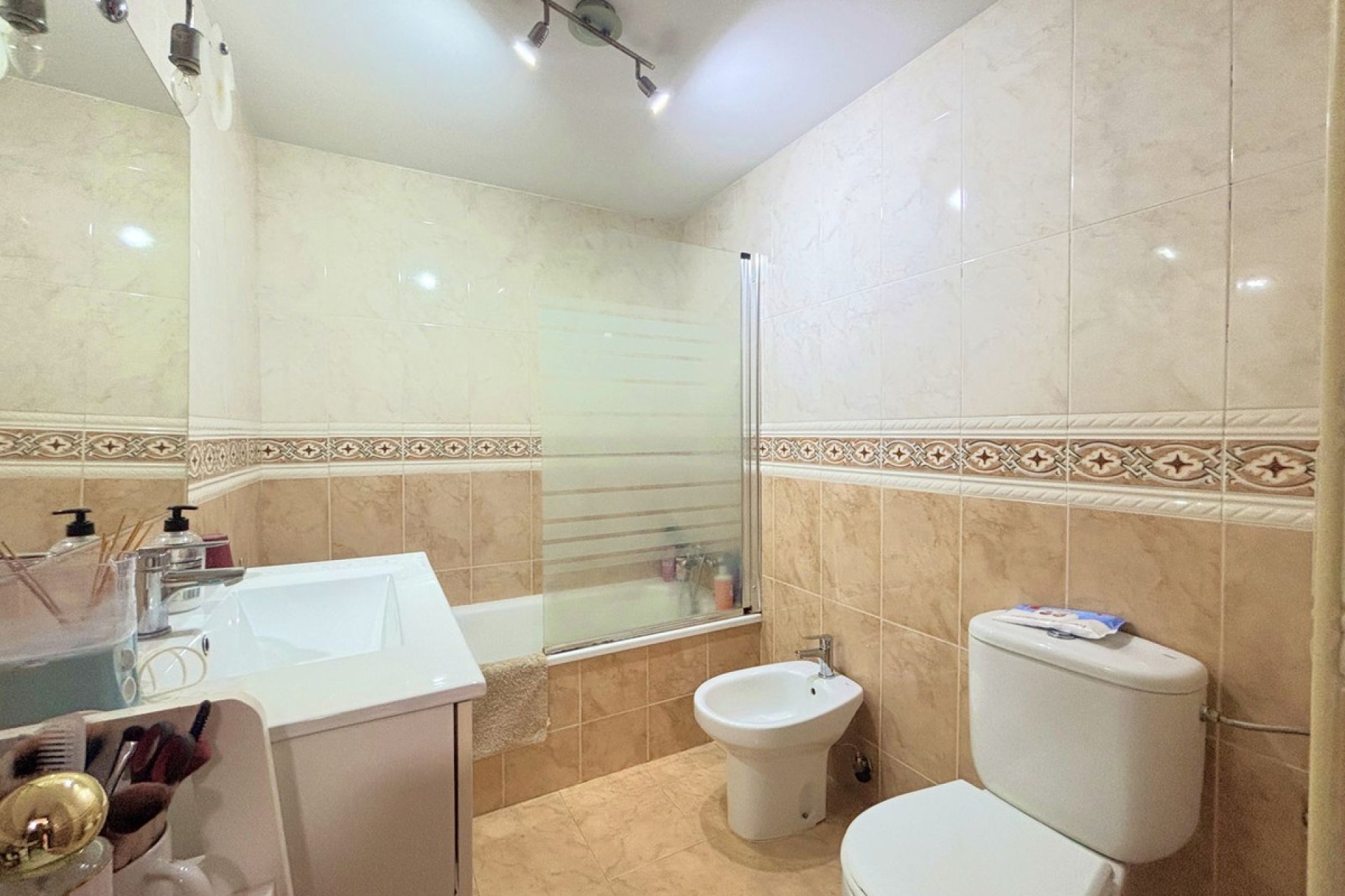 Reventa - Apartment - Middle Floor Apartment - Estepona - Estepona Centro