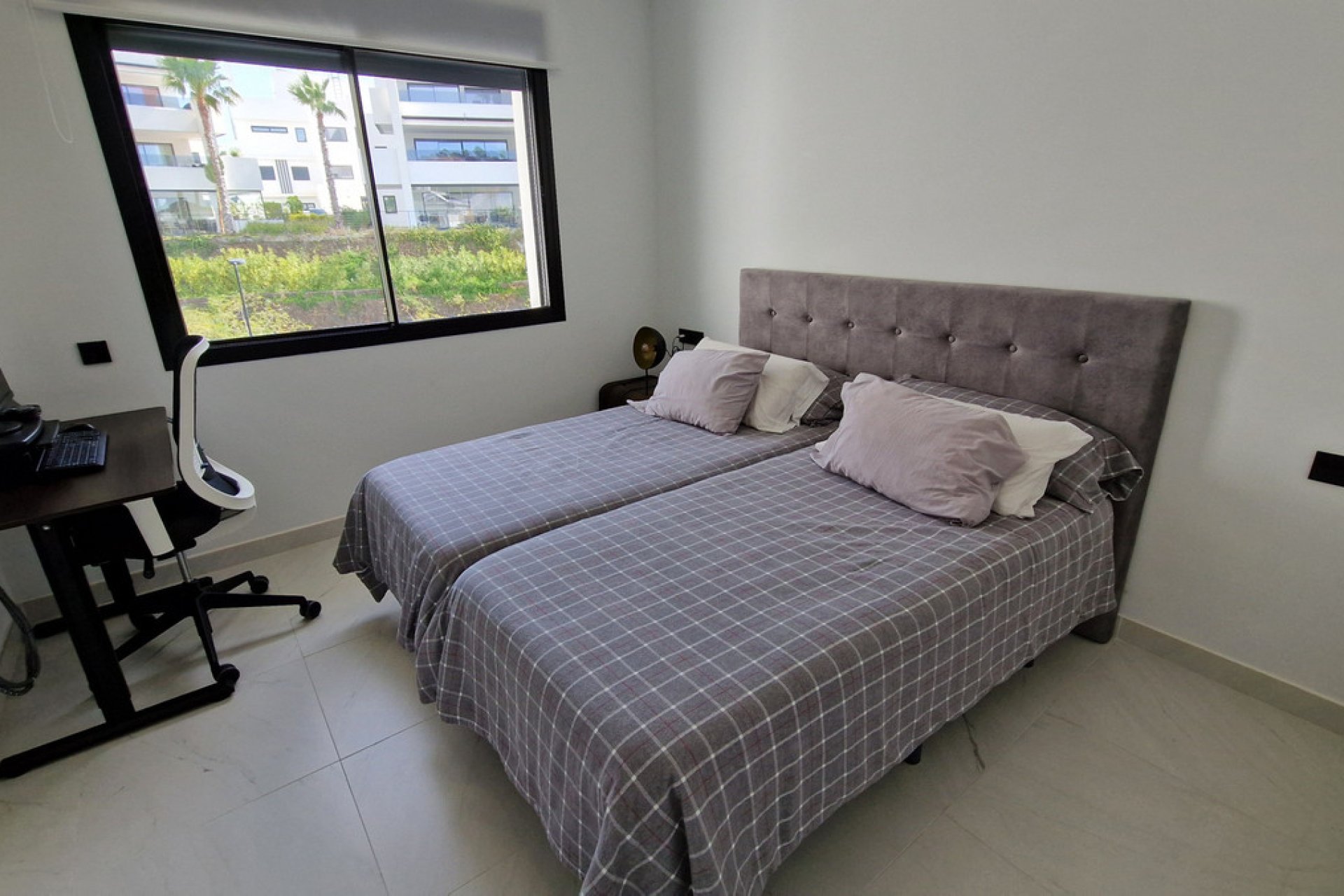 Reventa - Apartment - Middle Floor Apartment - Estepona - Estepona Centro