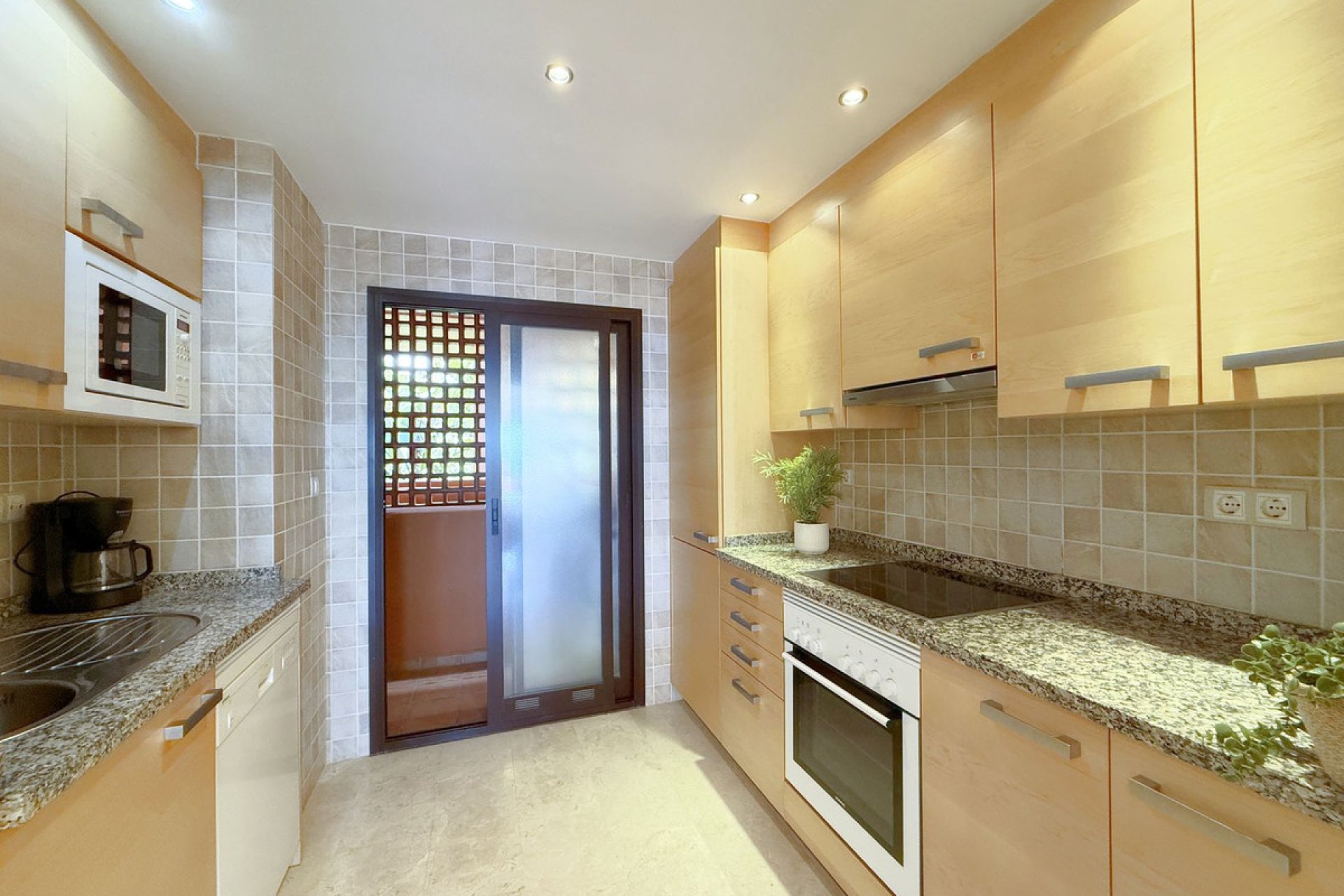 Reventa - Apartment - Middle Floor Apartment - Estepona - Estepona Centro