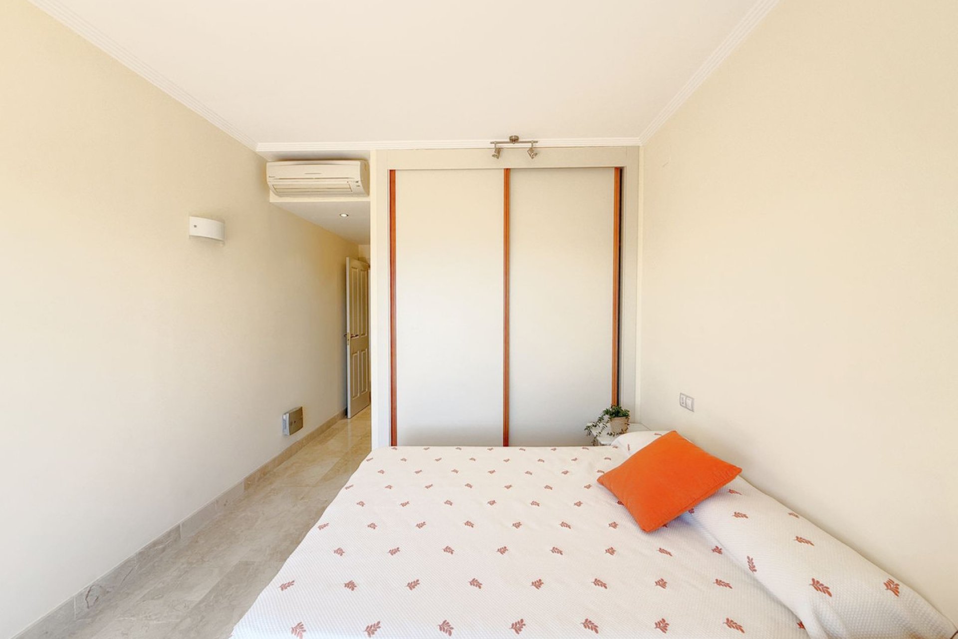 Reventa - Apartment - Middle Floor Apartment - Estepona - Estepona Centro