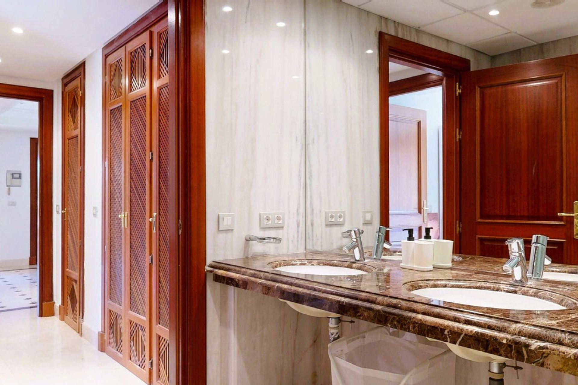 Reventa - Apartment - Middle Floor Apartment - Estepona - Estepona Centro