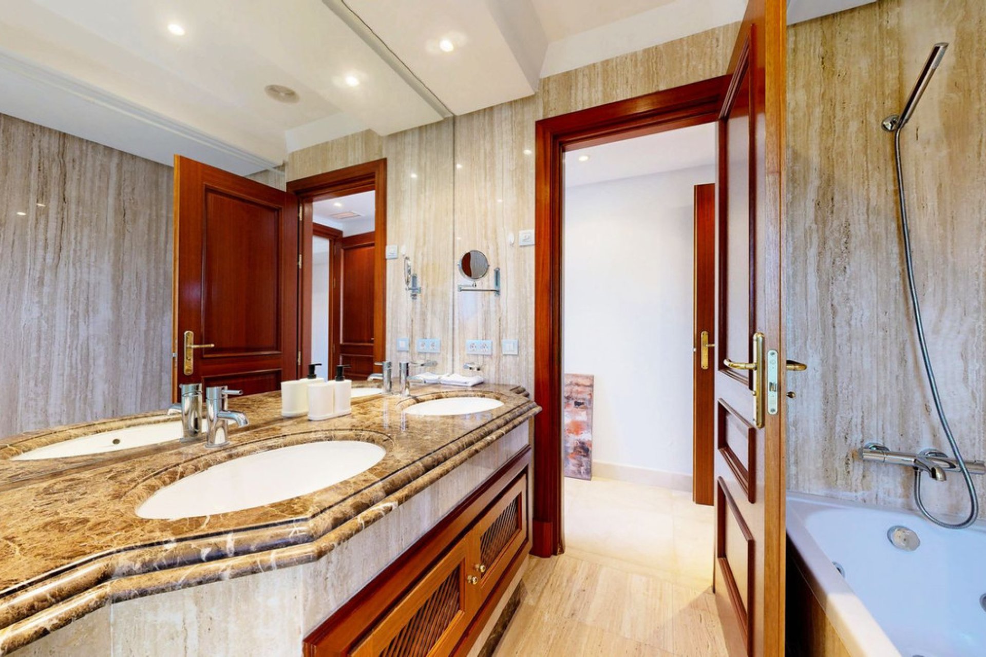 Reventa - Apartment - Middle Floor Apartment - Estepona - Estepona Centro