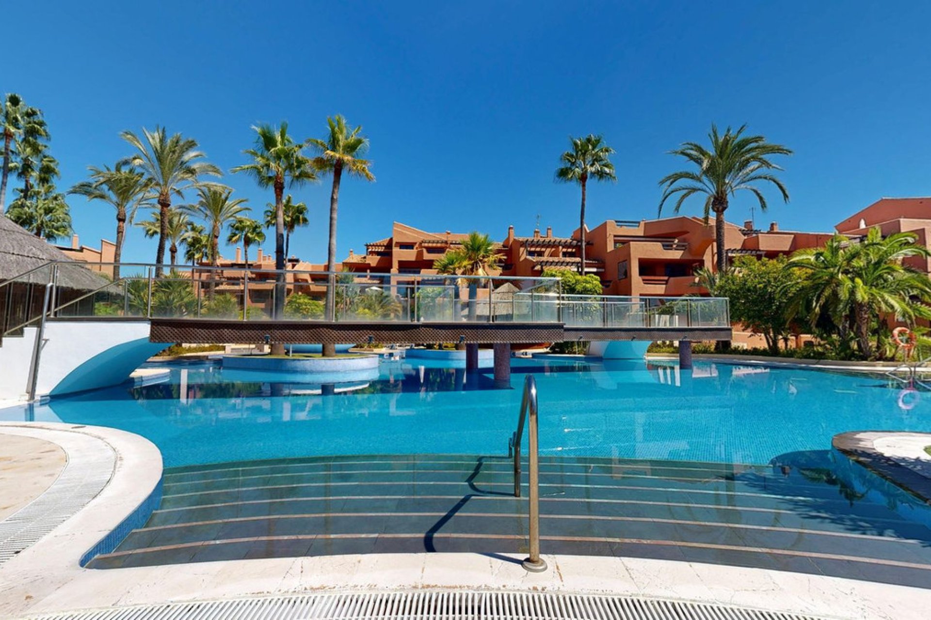 Reventa - Apartment - Middle Floor Apartment - Estepona - Estepona Centro