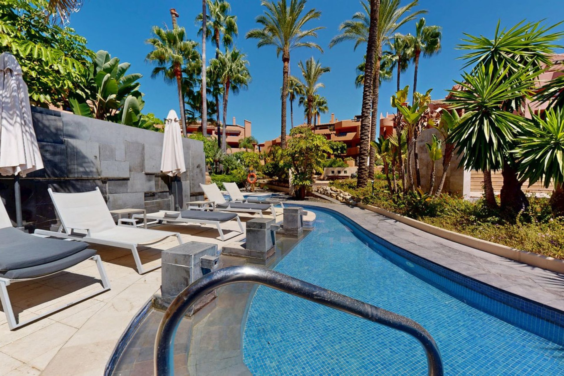 Reventa - Apartment - Middle Floor Apartment - Estepona - Estepona Centro