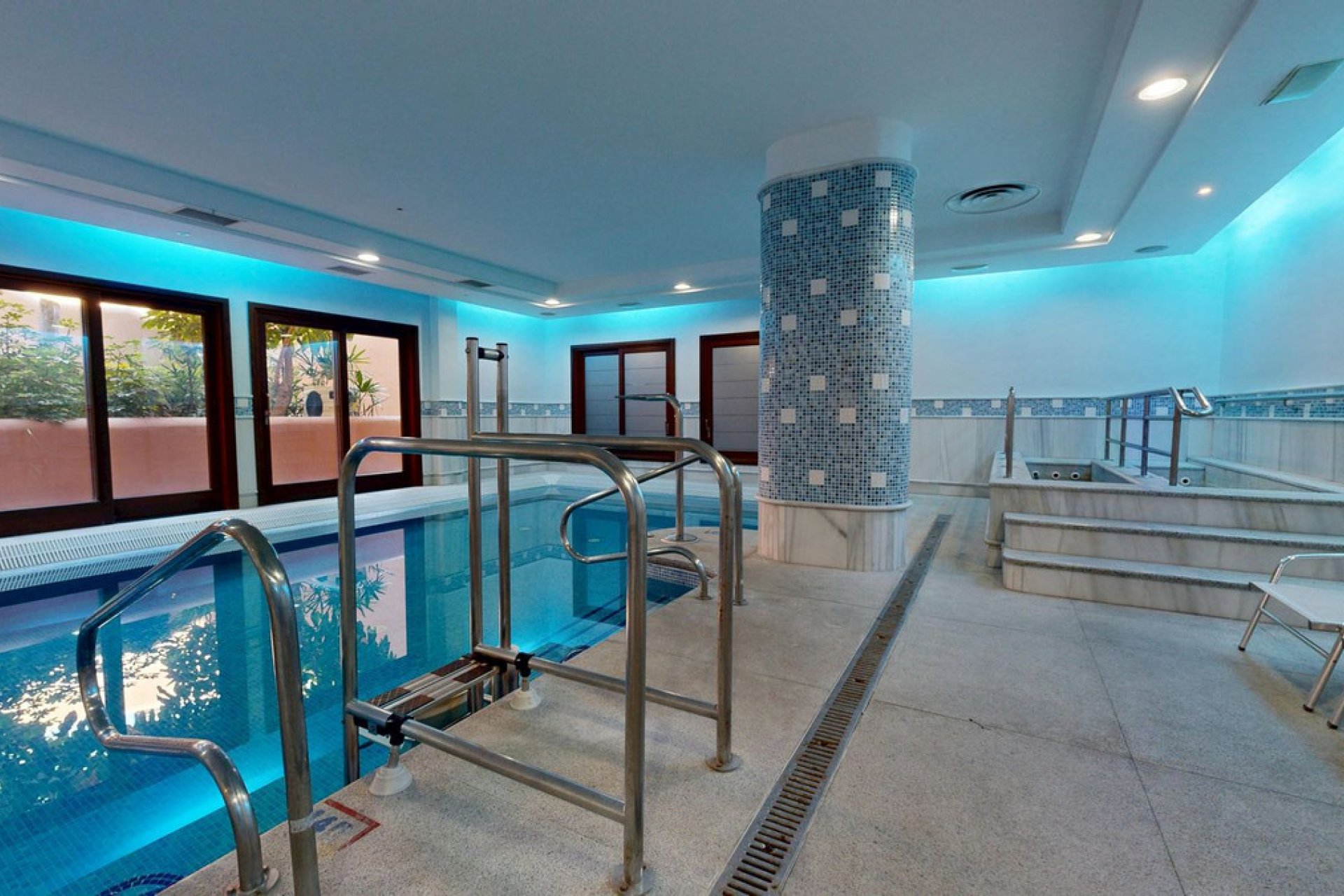 Reventa - Apartment - Middle Floor Apartment - Estepona - Estepona Centro