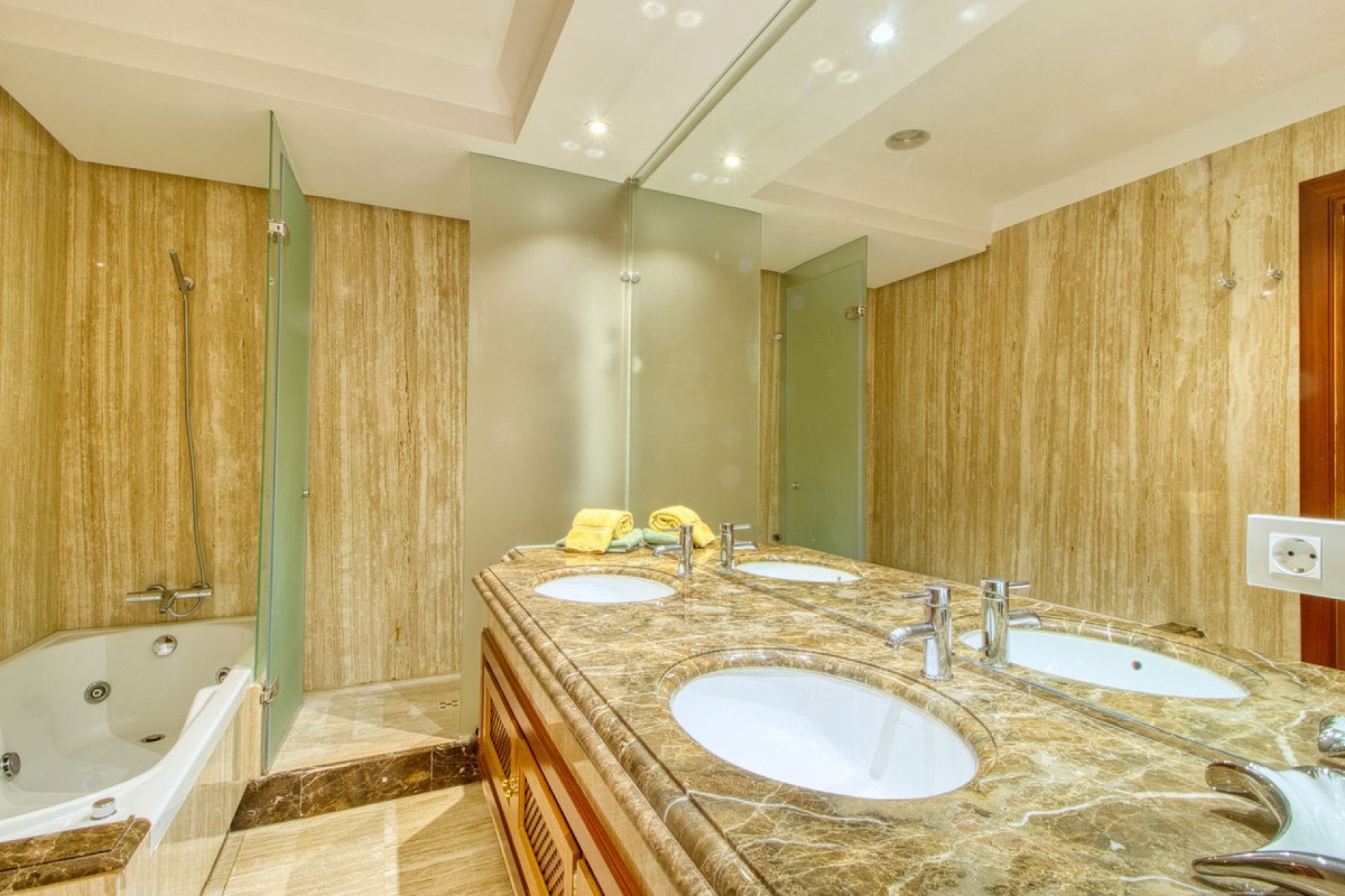 Reventa - Apartment - Middle Floor Apartment - Estepona - Estepona Centro