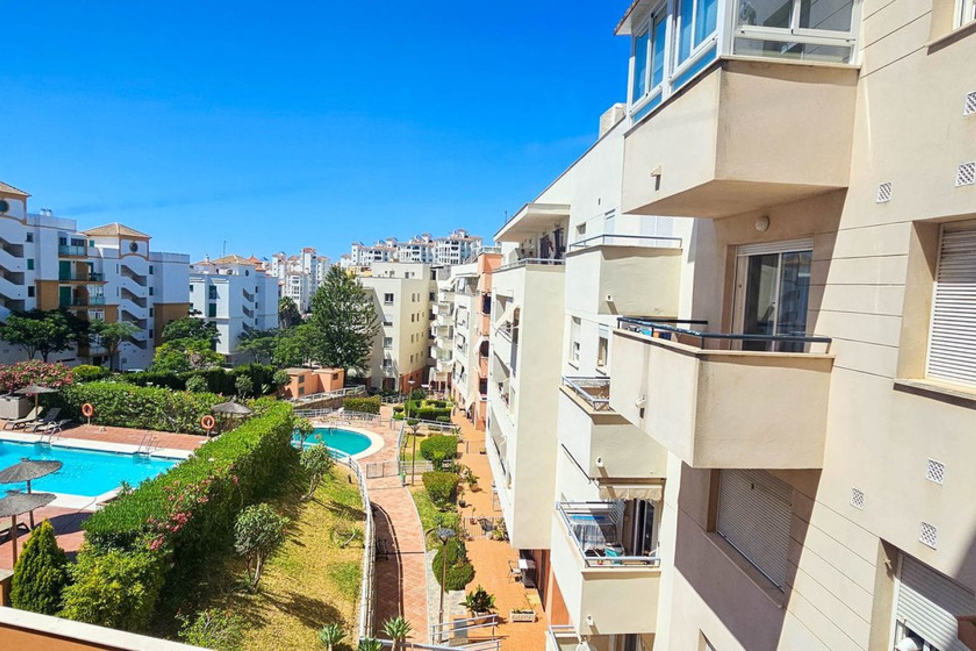 Reventa - Apartment - Middle Floor Apartment - Estepona - Estepona Centro