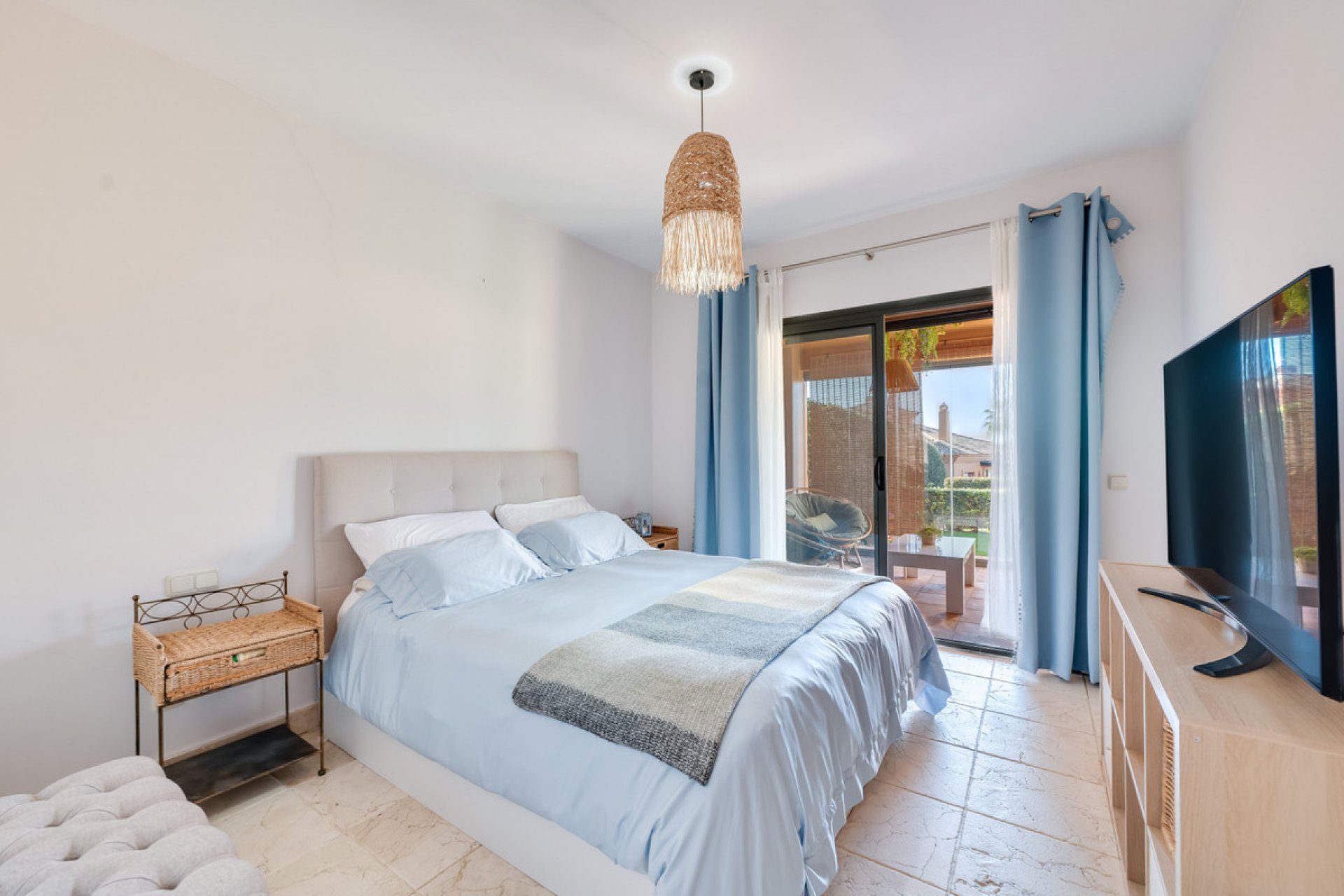 Reventa - Apartment - Middle Floor Apartment - Estepona - Estepona Centro