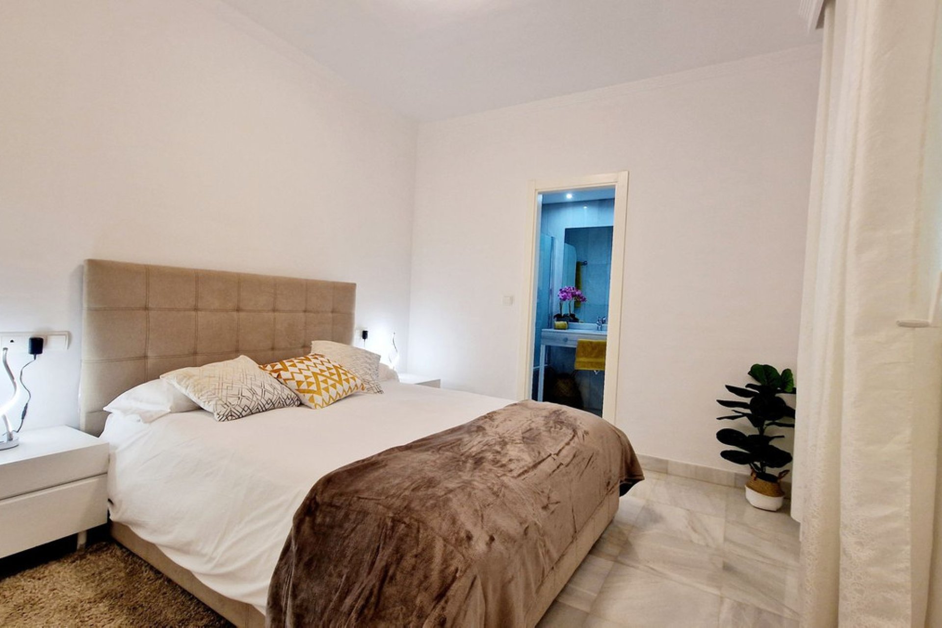 Reventa - Apartment - Middle Floor Apartment - Estepona - Estepona Centro