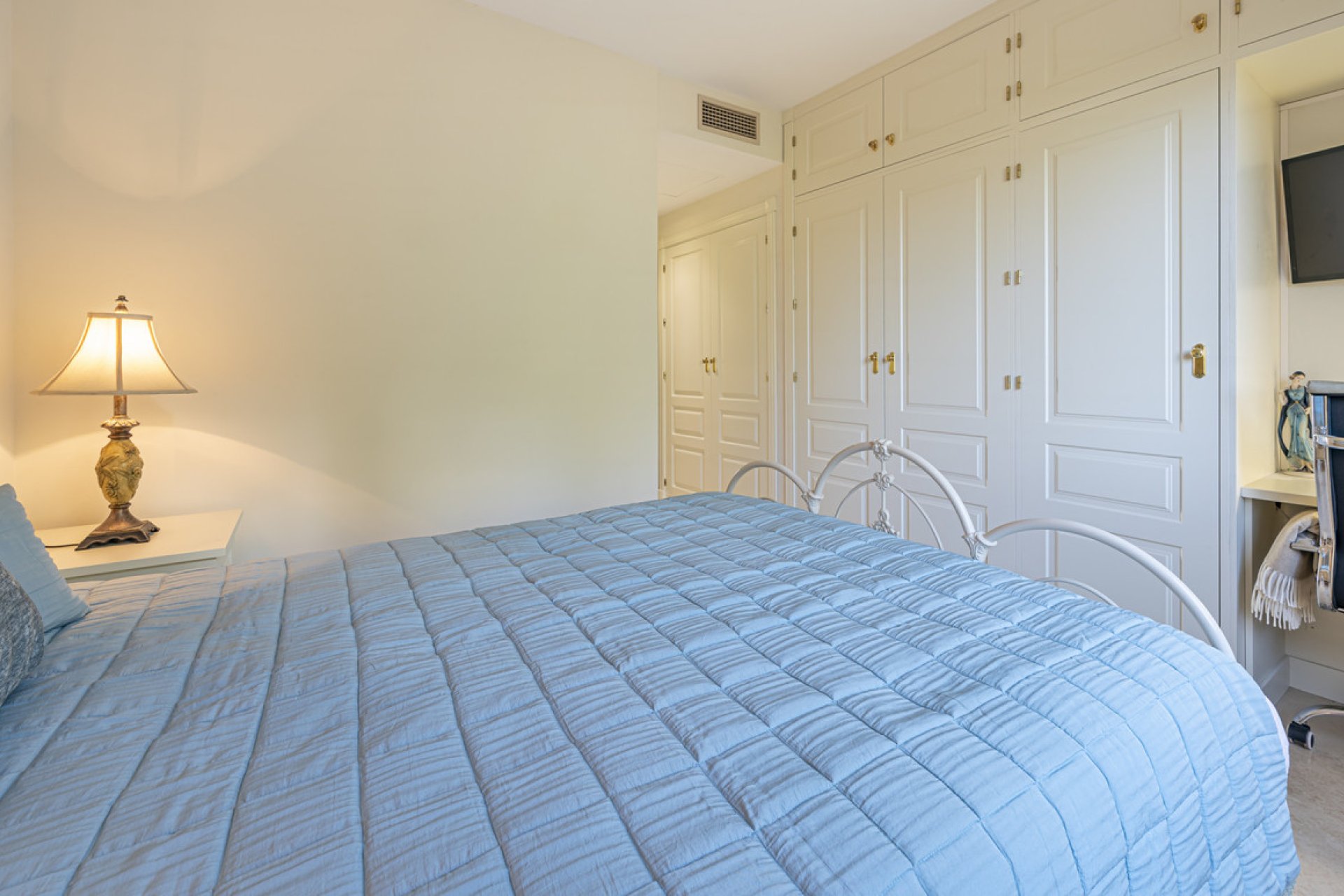 Reventa - Apartment - Middle Floor Apartment - Estepona - Estepona Centro