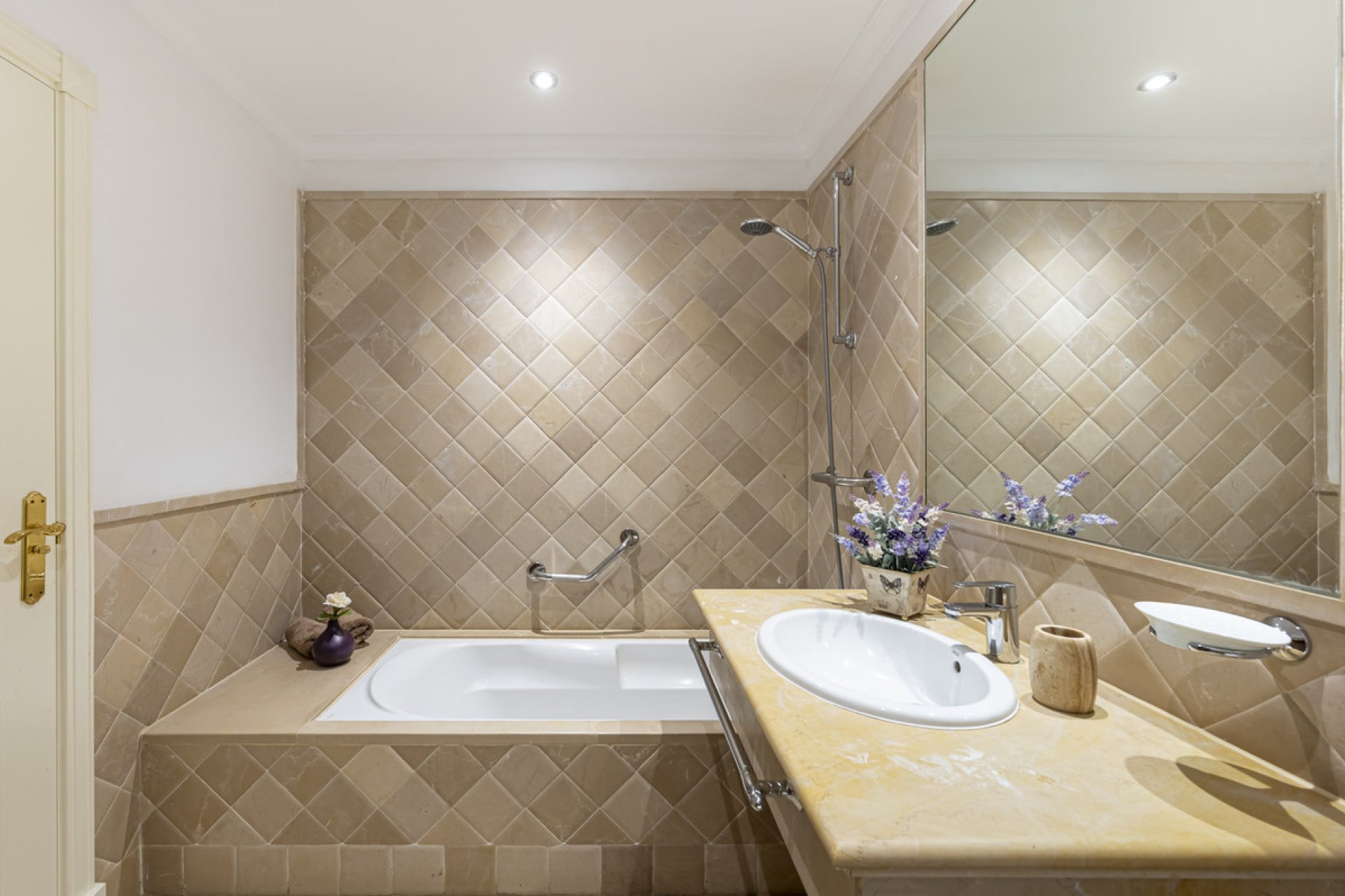 Reventa - Apartment - Middle Floor Apartment - Estepona - Estepona Centro