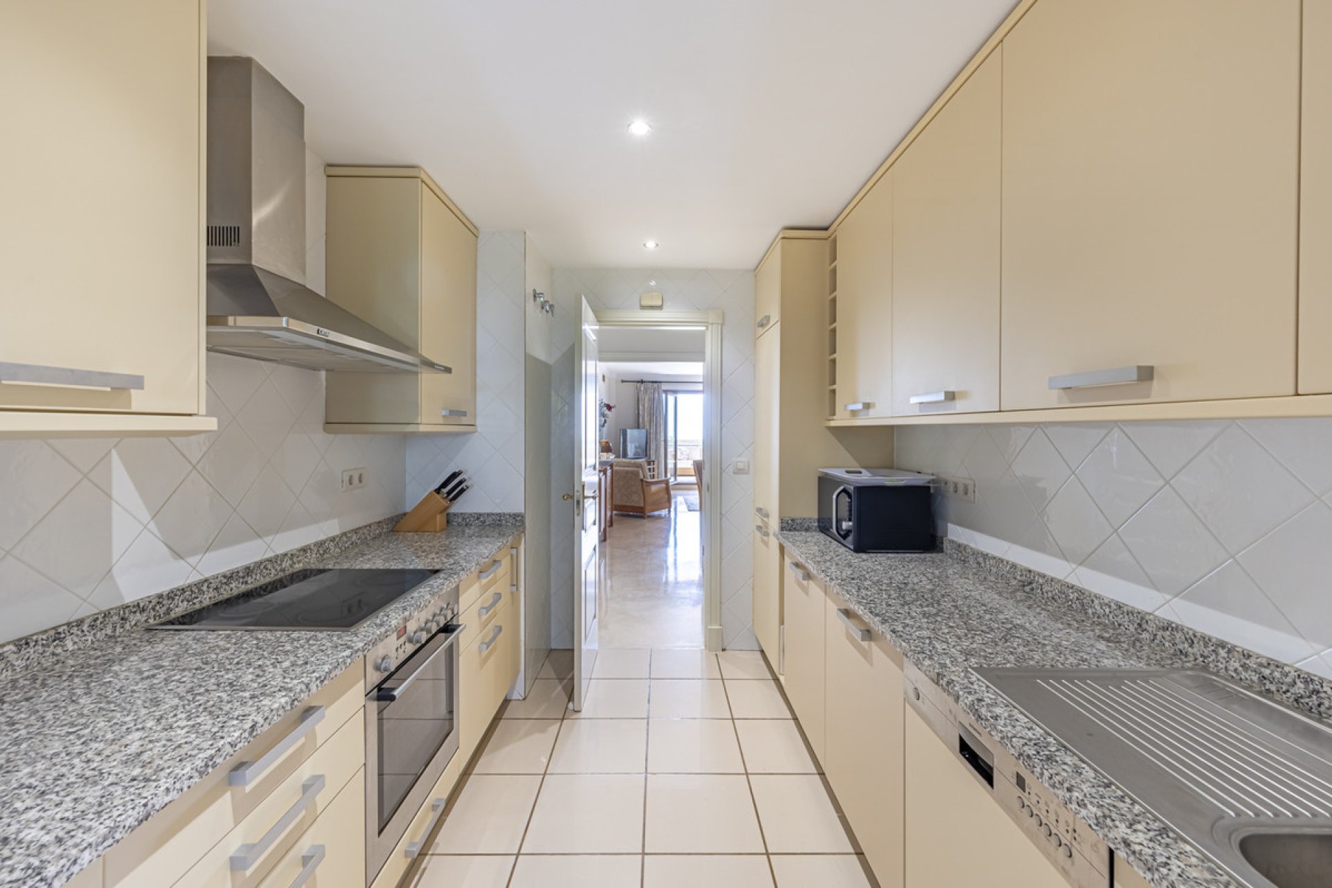 Reventa - Apartment - Middle Floor Apartment - Estepona - Estepona Centro