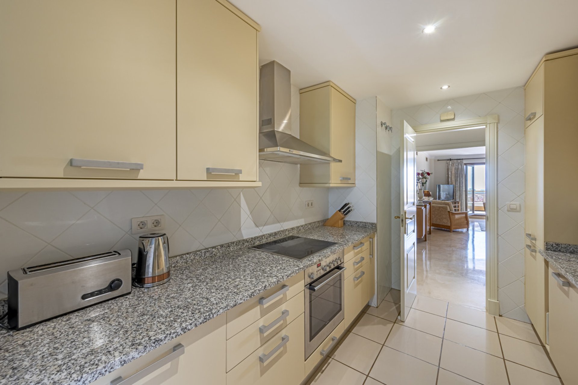 Reventa - Apartment - Middle Floor Apartment - Estepona - Estepona Centro