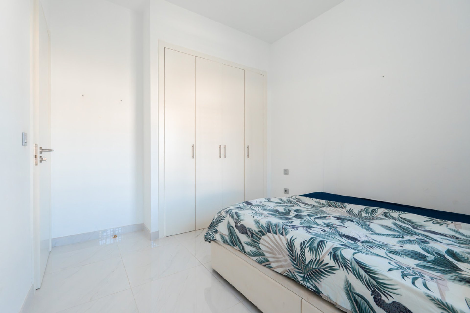 Reventa - Apartment - Middle Floor Apartment - Estepona - Estepona Centro