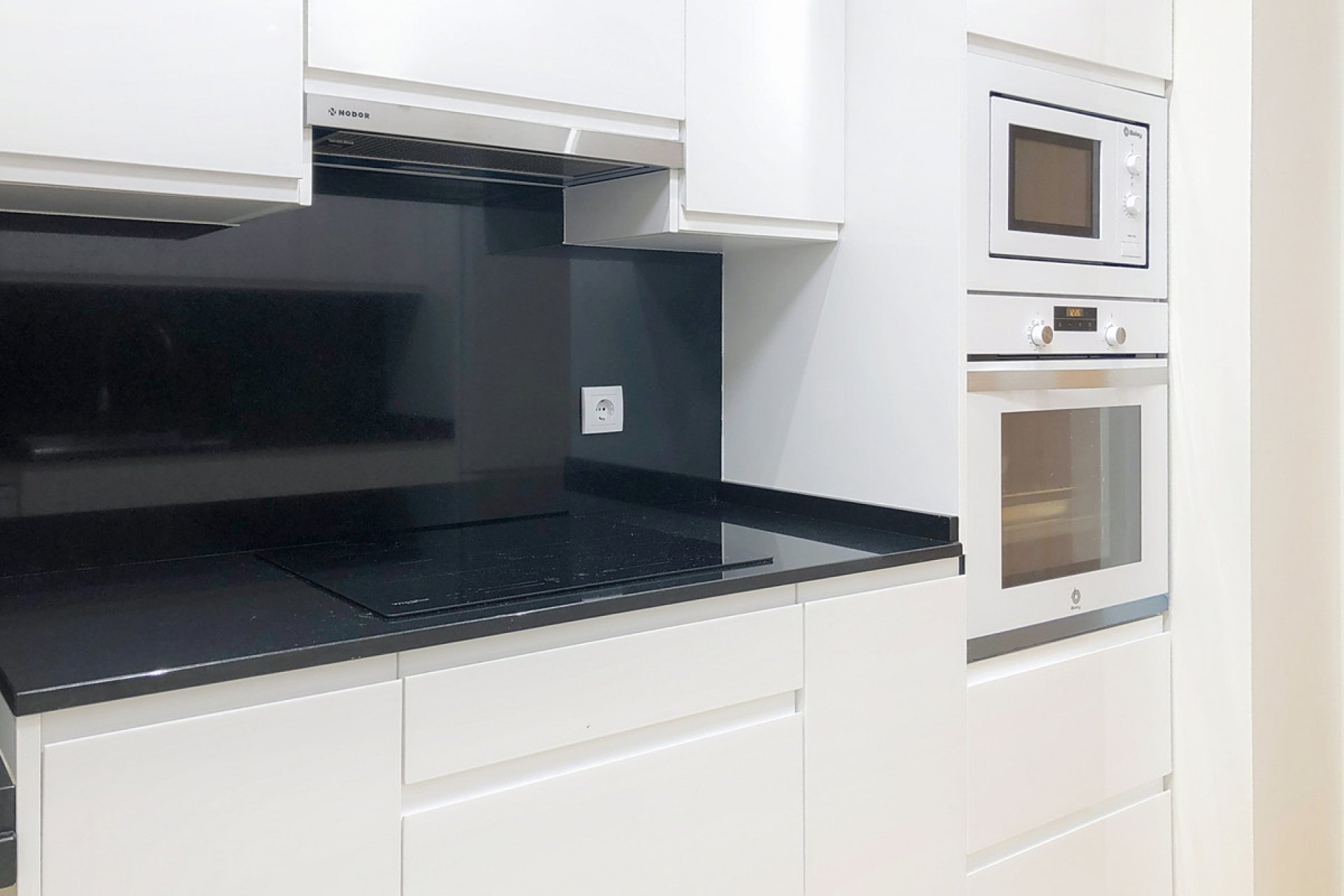 Reventa - Apartment - Middle Floor Apartment - Estepona - Estepona Centro