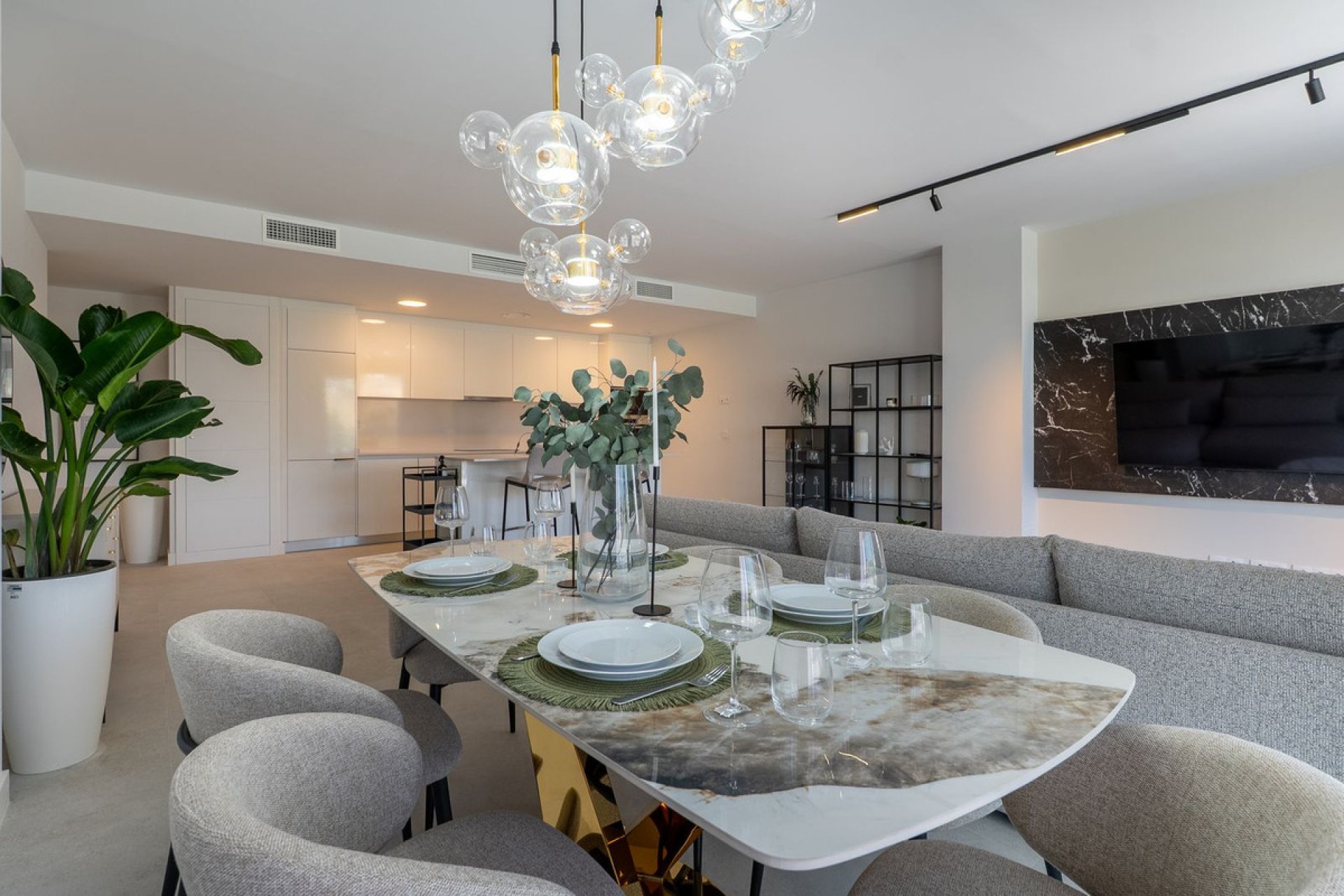 Reventa - Apartment - Middle Floor Apartment - Estepona - Estepona Centro