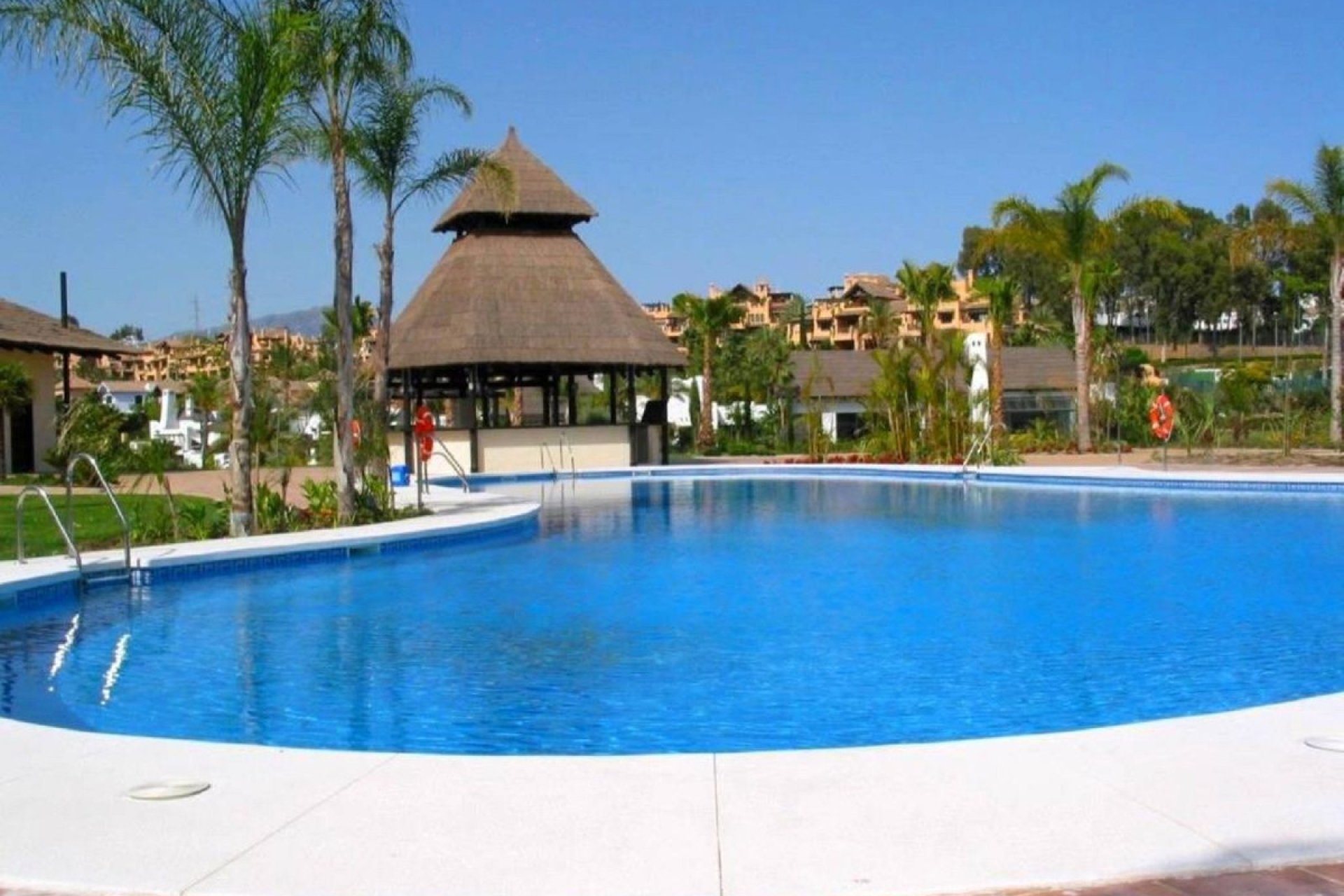 Reventa - Apartment - Middle Floor Apartment - Estepona - Estepona Centro