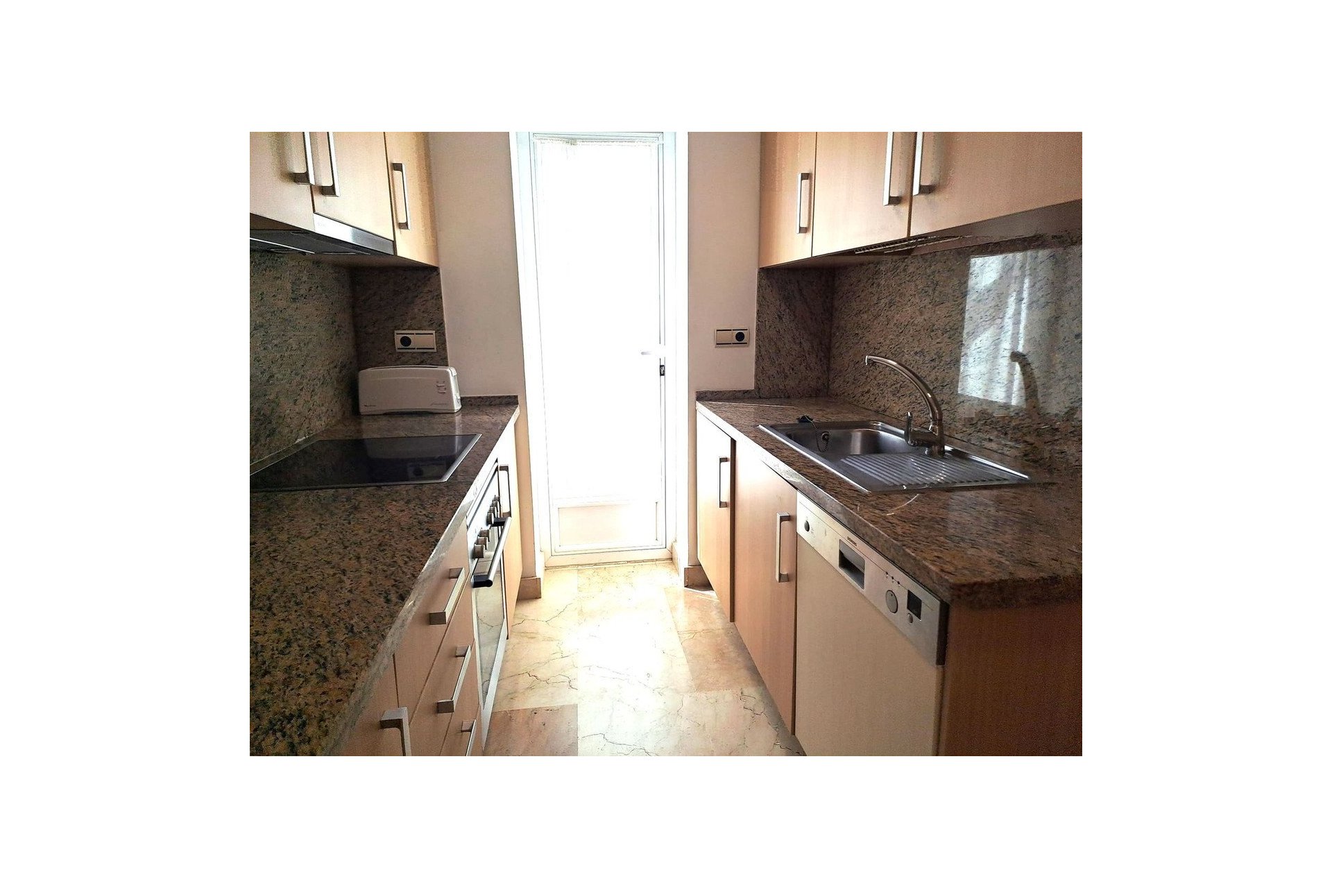 Reventa - Apartment - Middle Floor Apartment - Estepona - Estepona Centro