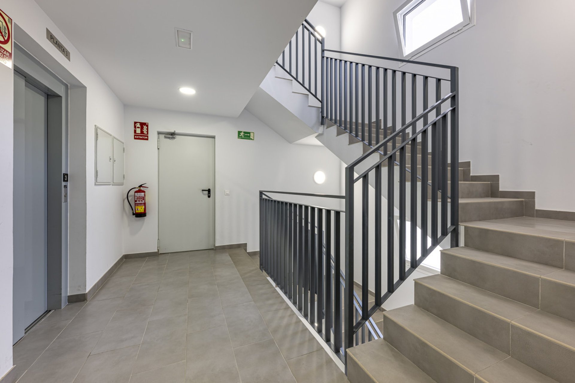 Reventa - Apartment - Middle Floor Apartment - Estepona - Estepona Centro