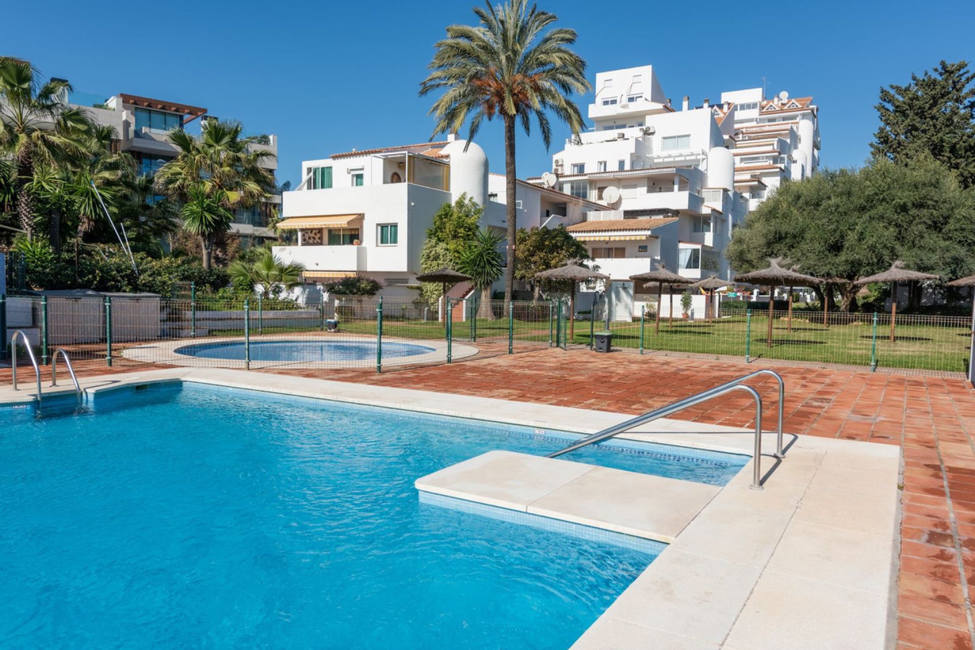 Reventa - Apartment - Middle Floor Apartment - Estepona - Estepona Centro