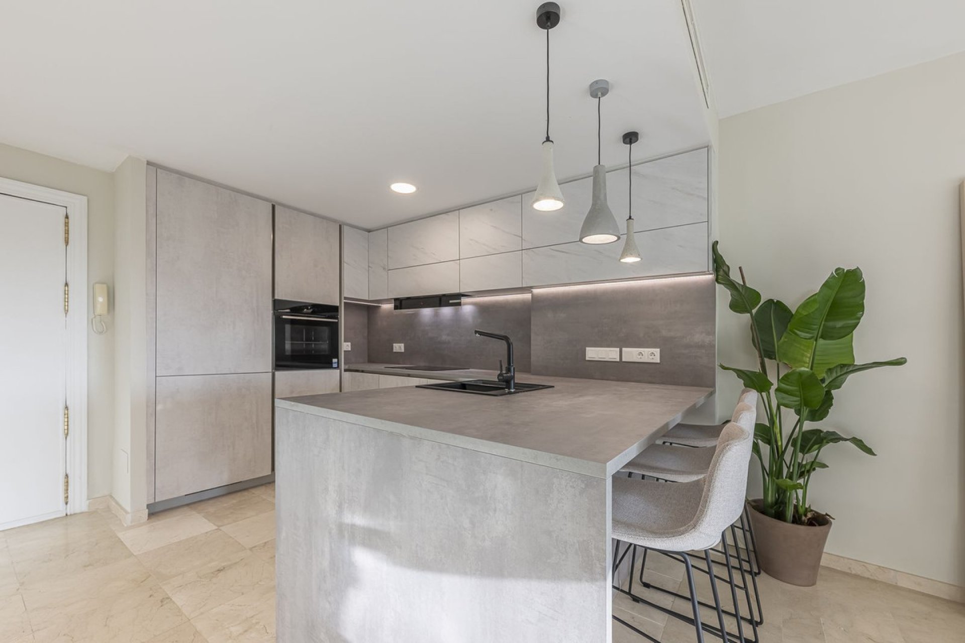 Reventa - Apartment - Middle Floor Apartment - Marbella - Elviria