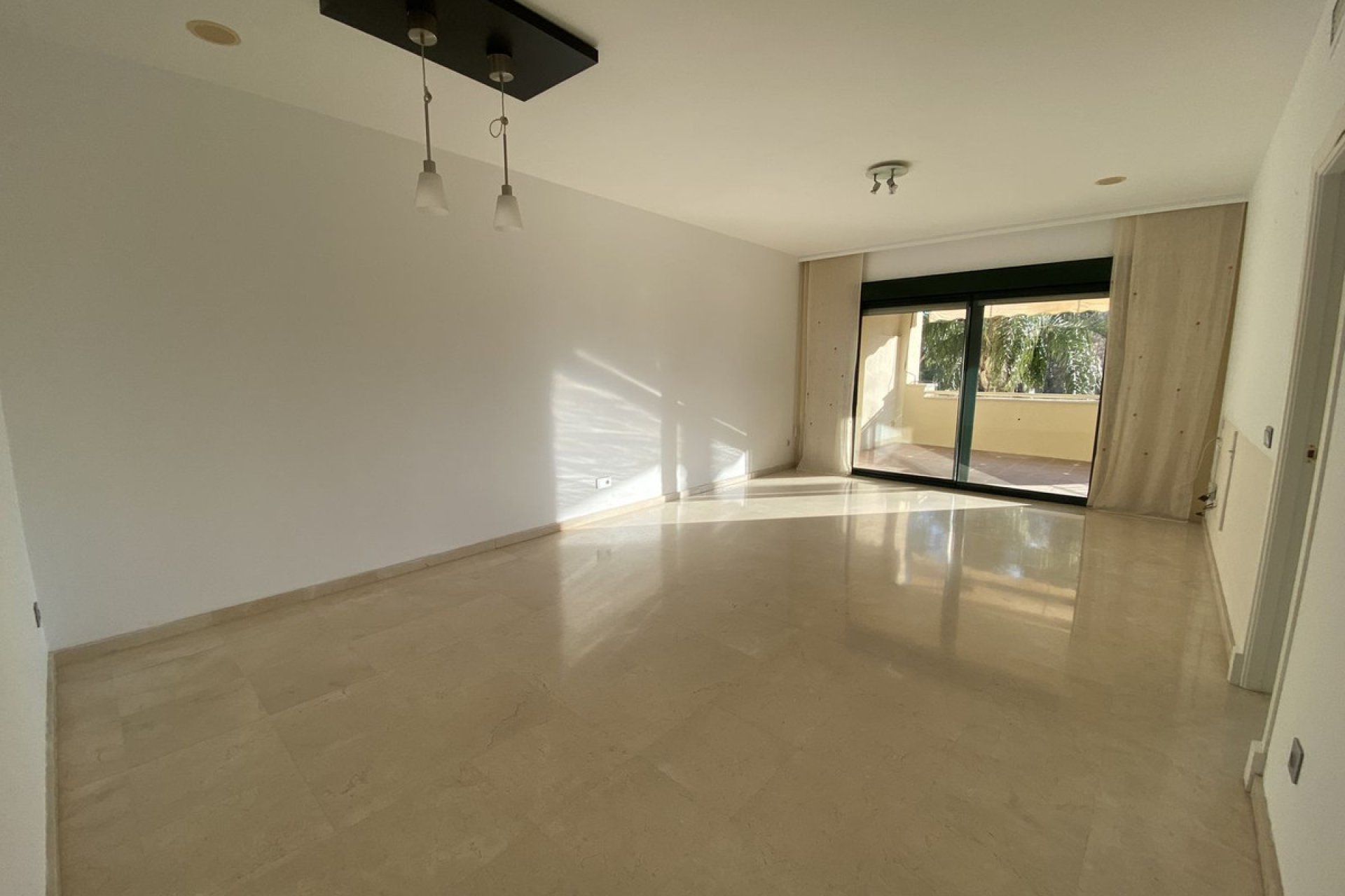 Reventa - Apartment - Middle Floor Apartment - Marbella - Guadalmina Alta