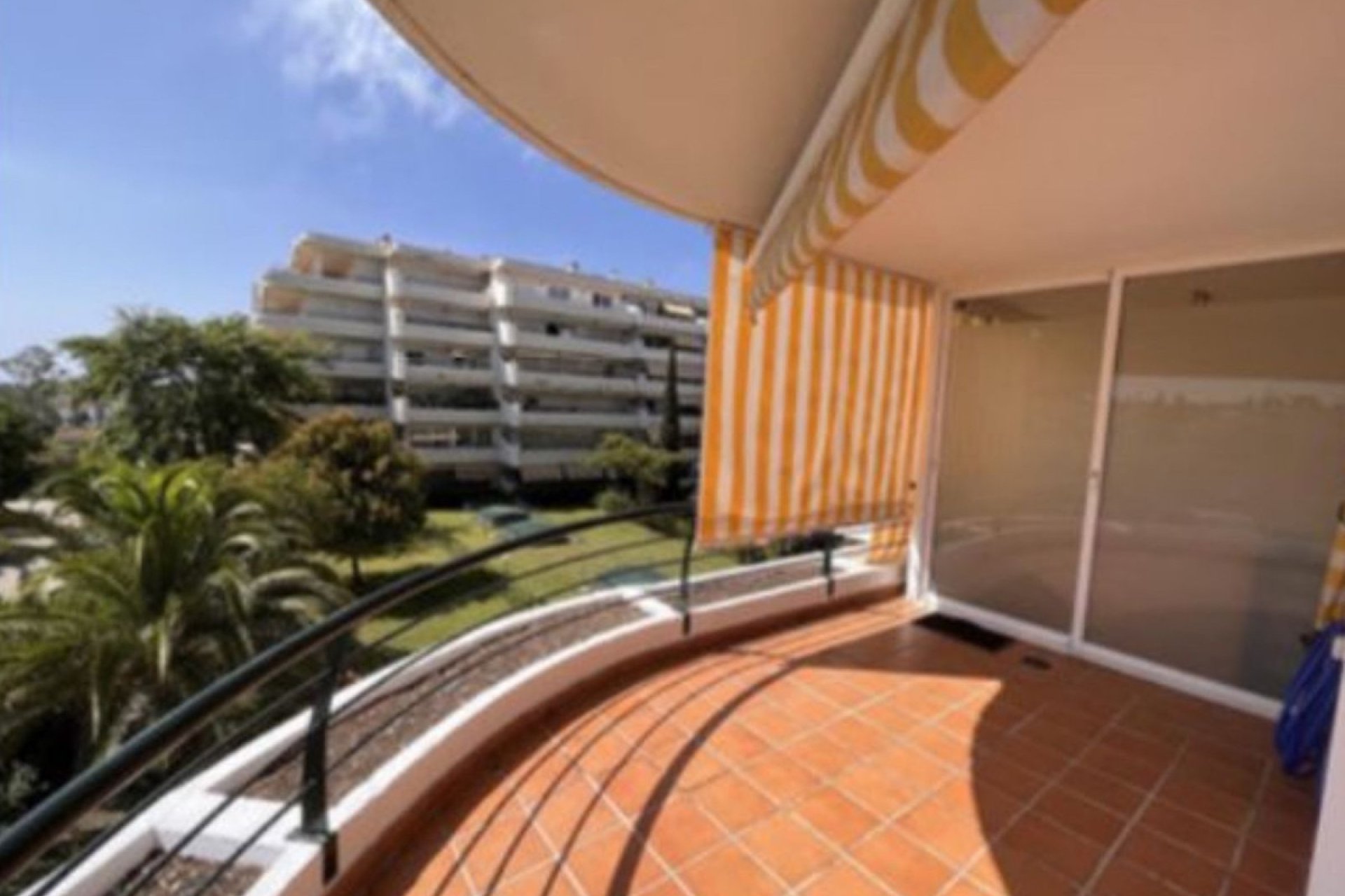 Reventa - Apartment - Middle Floor Apartment - Marbella - Guadalmina Alta