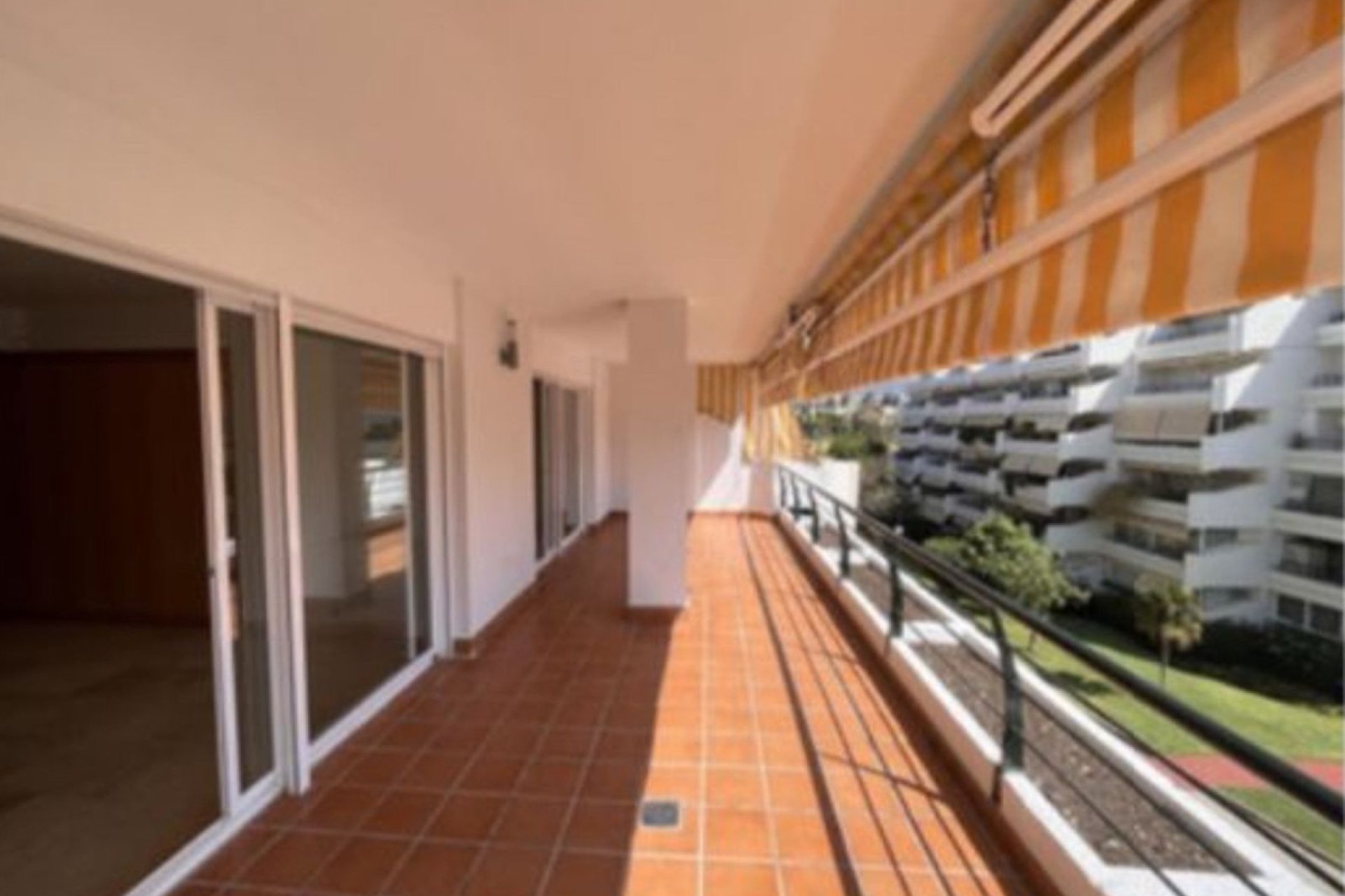 Reventa - Apartment - Middle Floor Apartment - Marbella - Guadalmina Alta