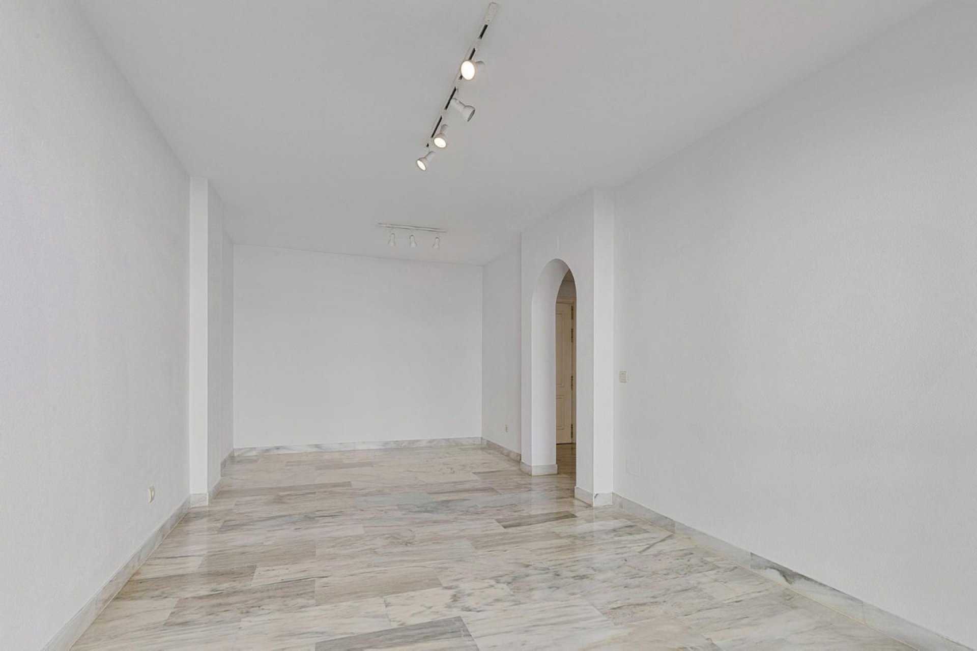 Reventa - Apartment - Middle Floor Apartment - Marbella - Marbella Centro