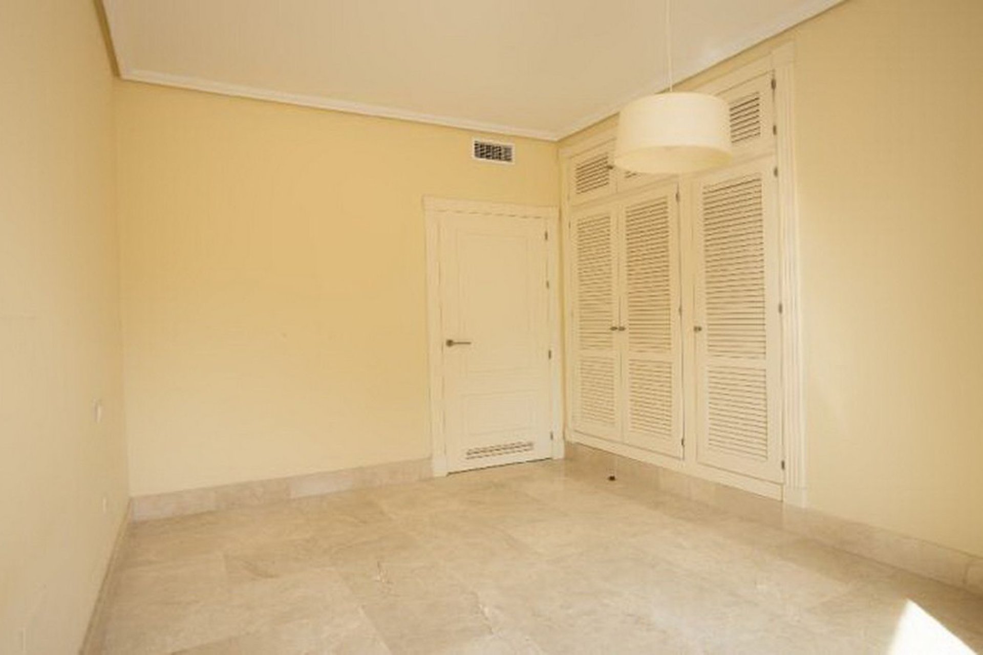 Reventa - Apartment - Middle Floor Apartment - Marbella - Marbella Centro