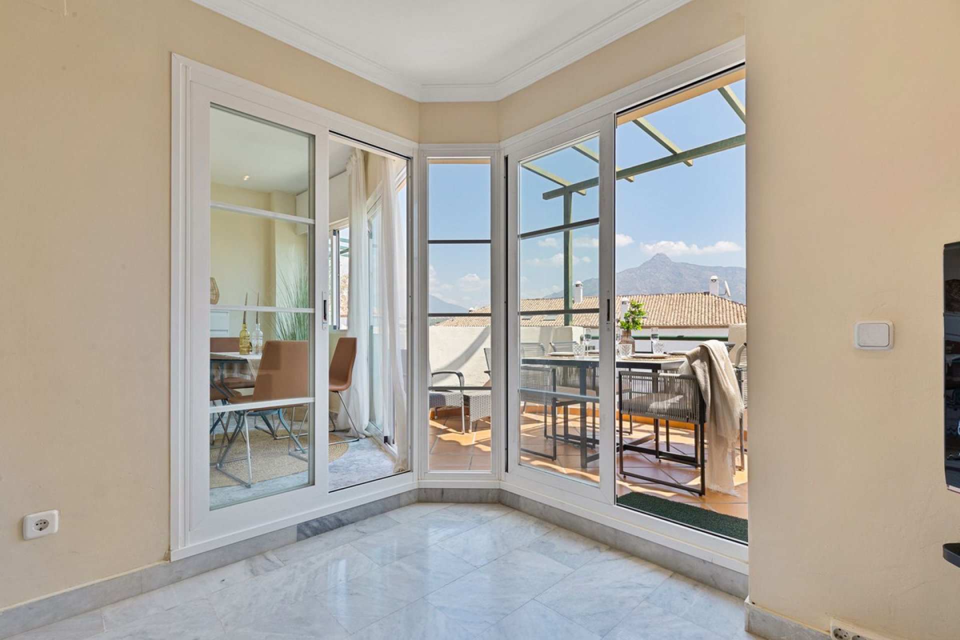 Reventa - Apartment - Middle Floor Apartment - Marbella - Nueva Andalucia