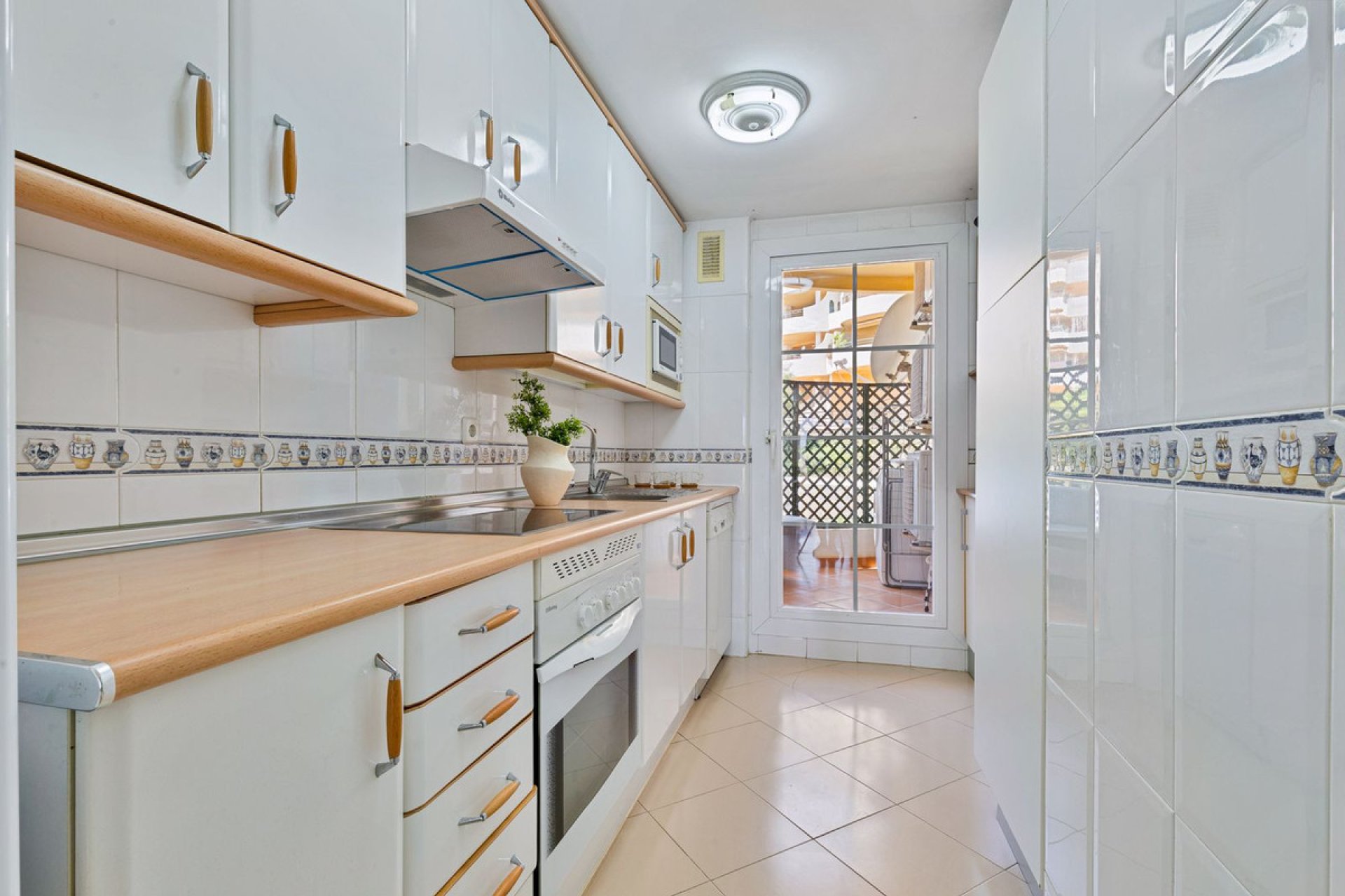 Reventa - Apartment - Middle Floor Apartment - Marbella - Nueva Andalucia