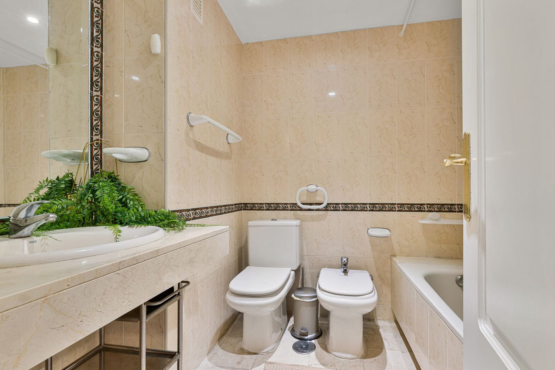 Reventa - Apartment - Middle Floor Apartment - Marbella - Nueva Andalucia