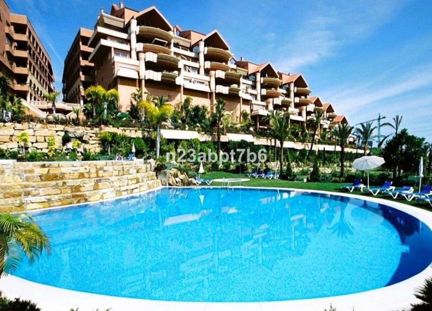 Reventa - Apartment - Middle Floor Apartment - Marbella - Nueva Andalucia