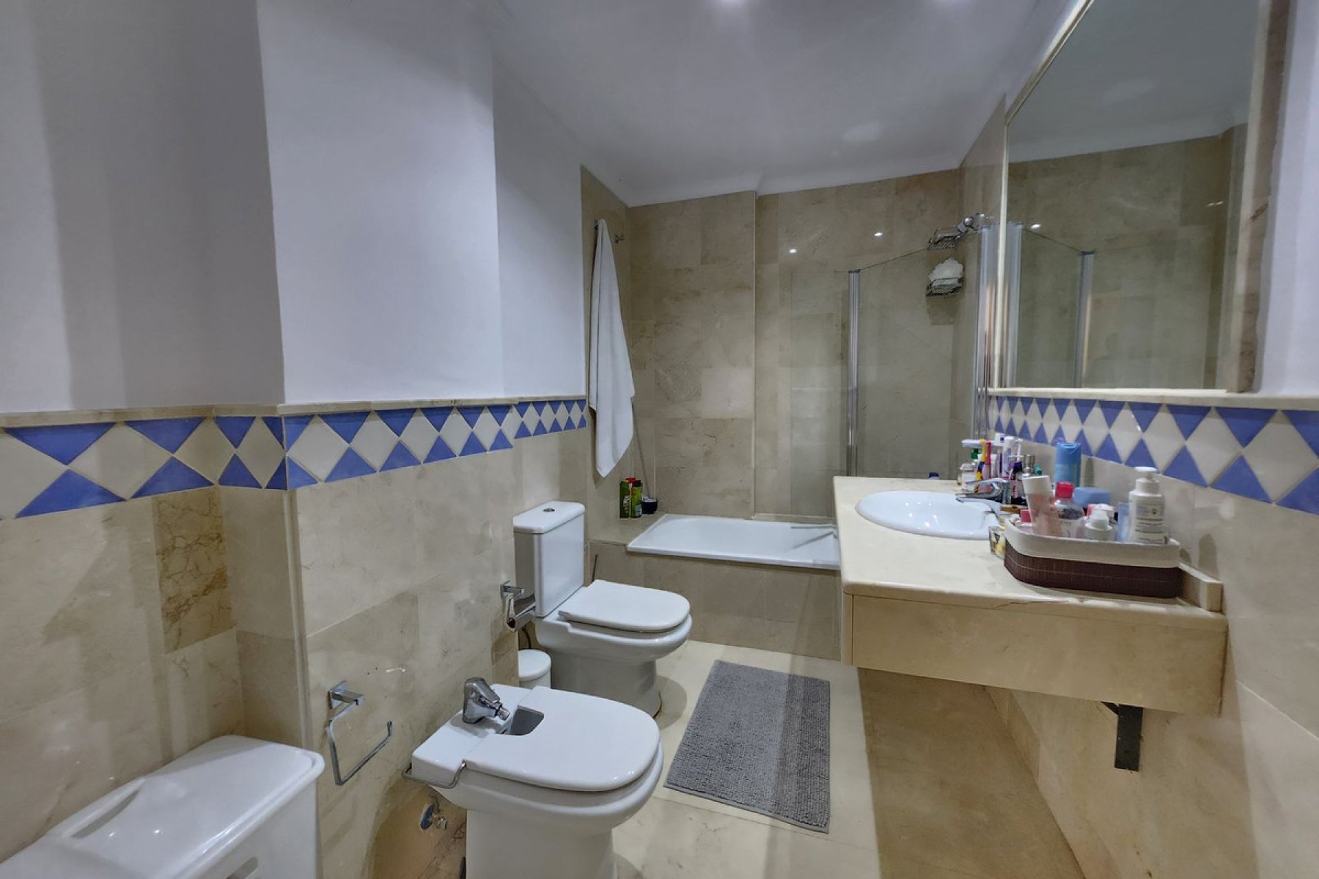 Reventa - Apartment - Middle Floor Apartment - Marbella - Nueva Andalucia