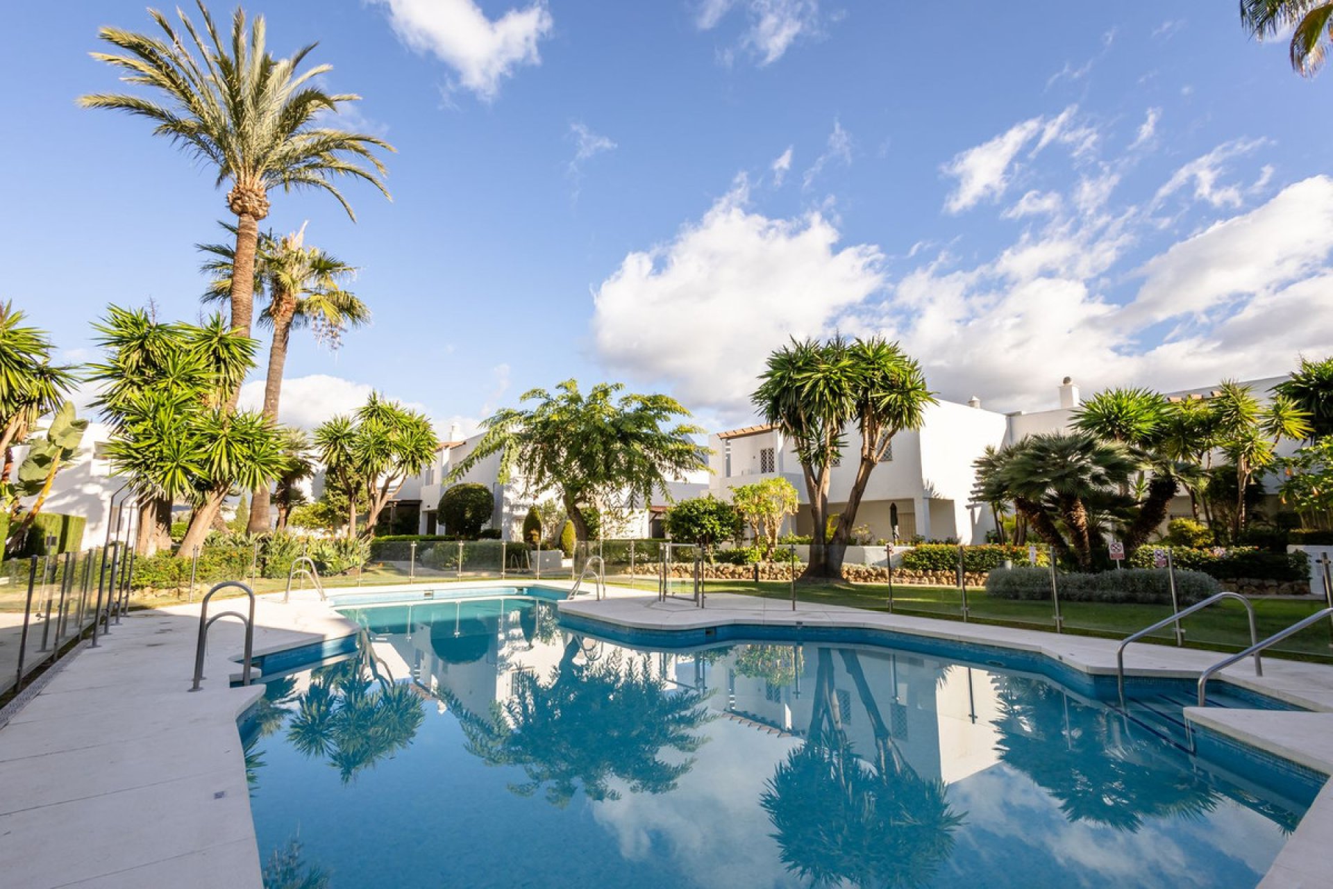 Reventa - Apartment - Middle Floor Apartment - Marbella - Nueva Andalucia