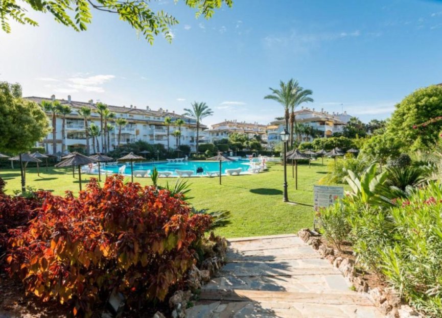 Reventa - Apartment - Middle Floor Apartment - Marbella - Nueva Andalucia