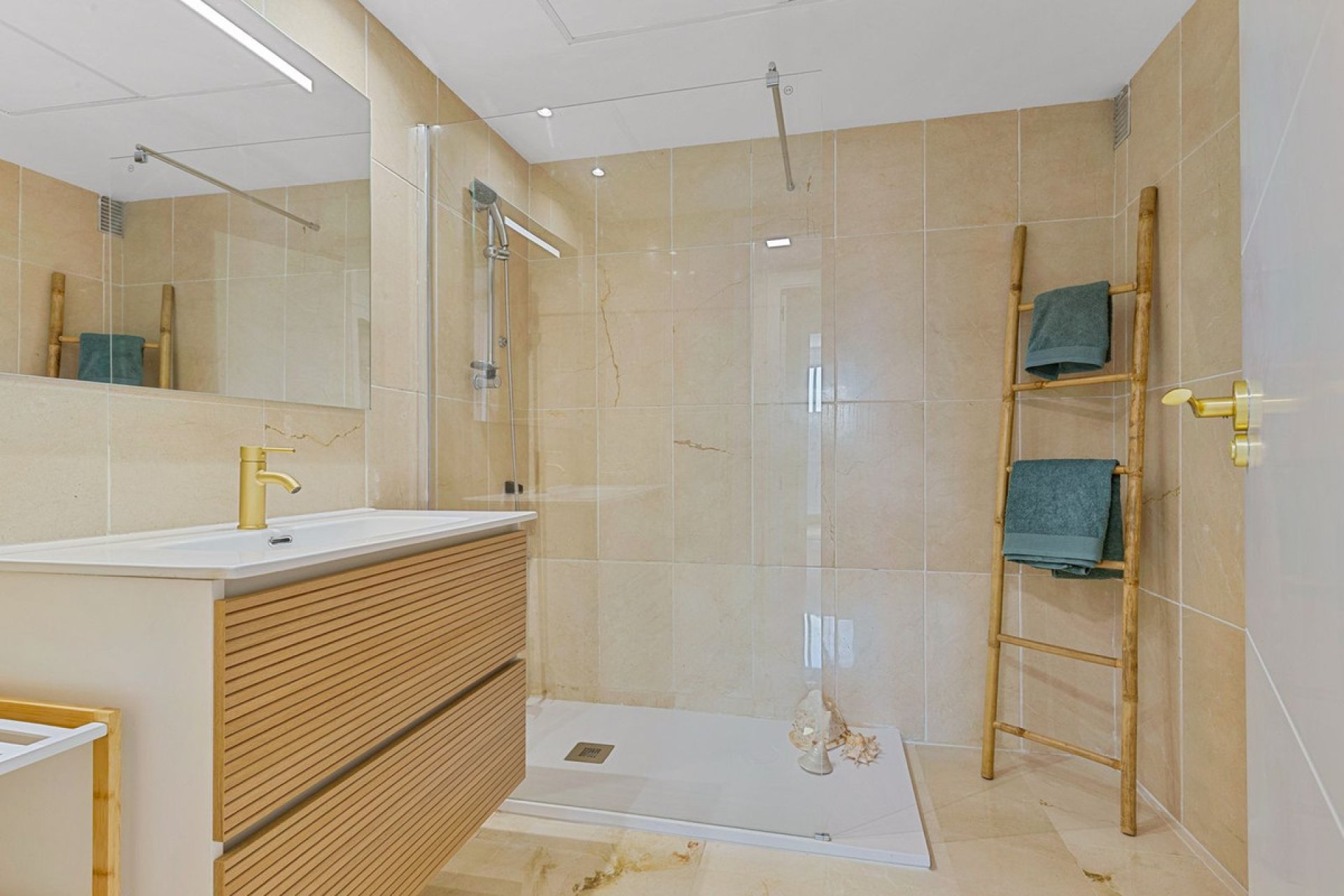 Reventa - Apartment - Middle Floor Apartment - Marbella - Nueva Andalucia