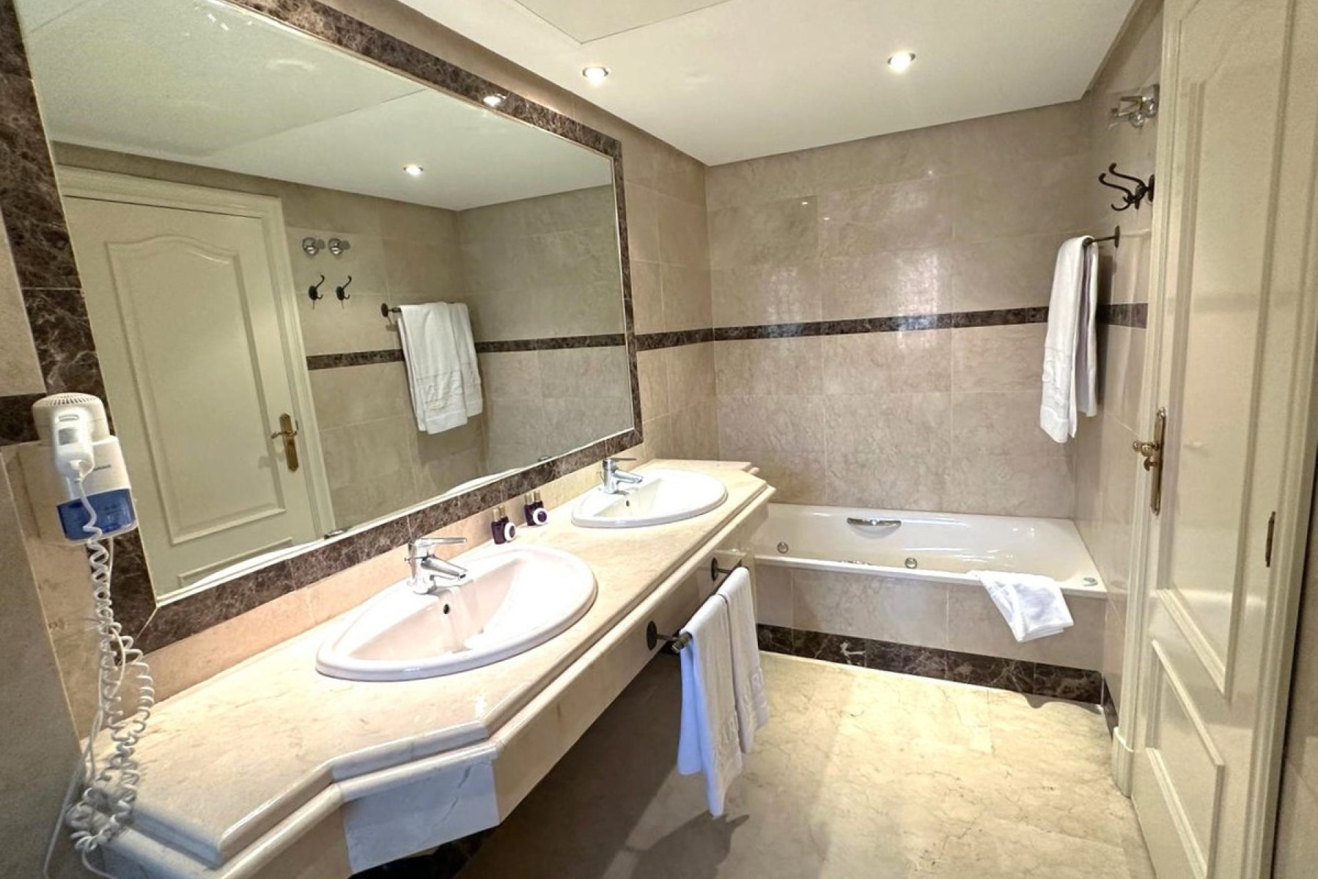 Reventa - Apartment - Middle Floor Apartment - Marbella - Puerto Banús