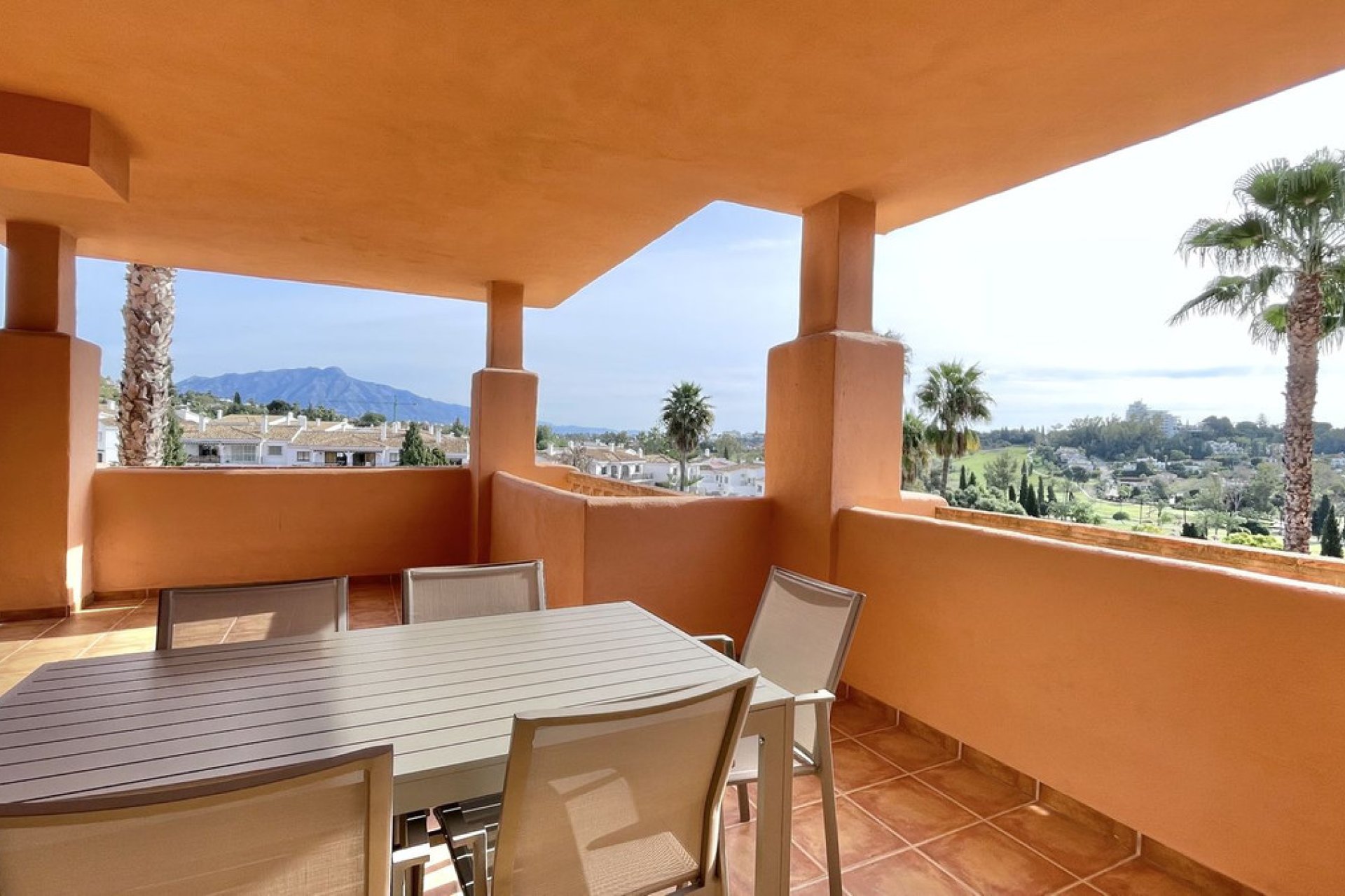 Reventa - Apartment - Penthouse - Benahavís - Benahavís Centro
