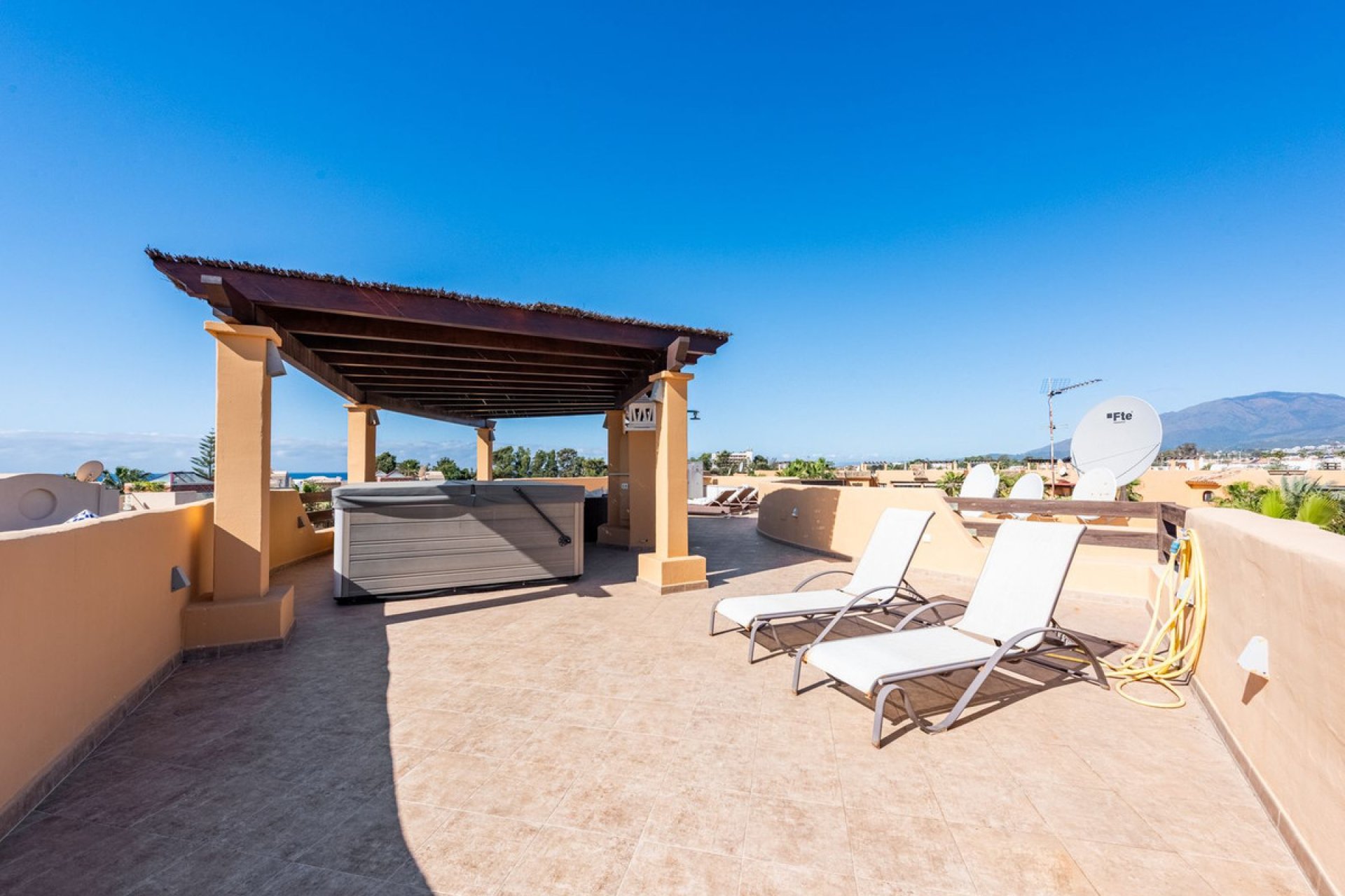 Reventa - Apartment - Penthouse - Estepona - Costalita