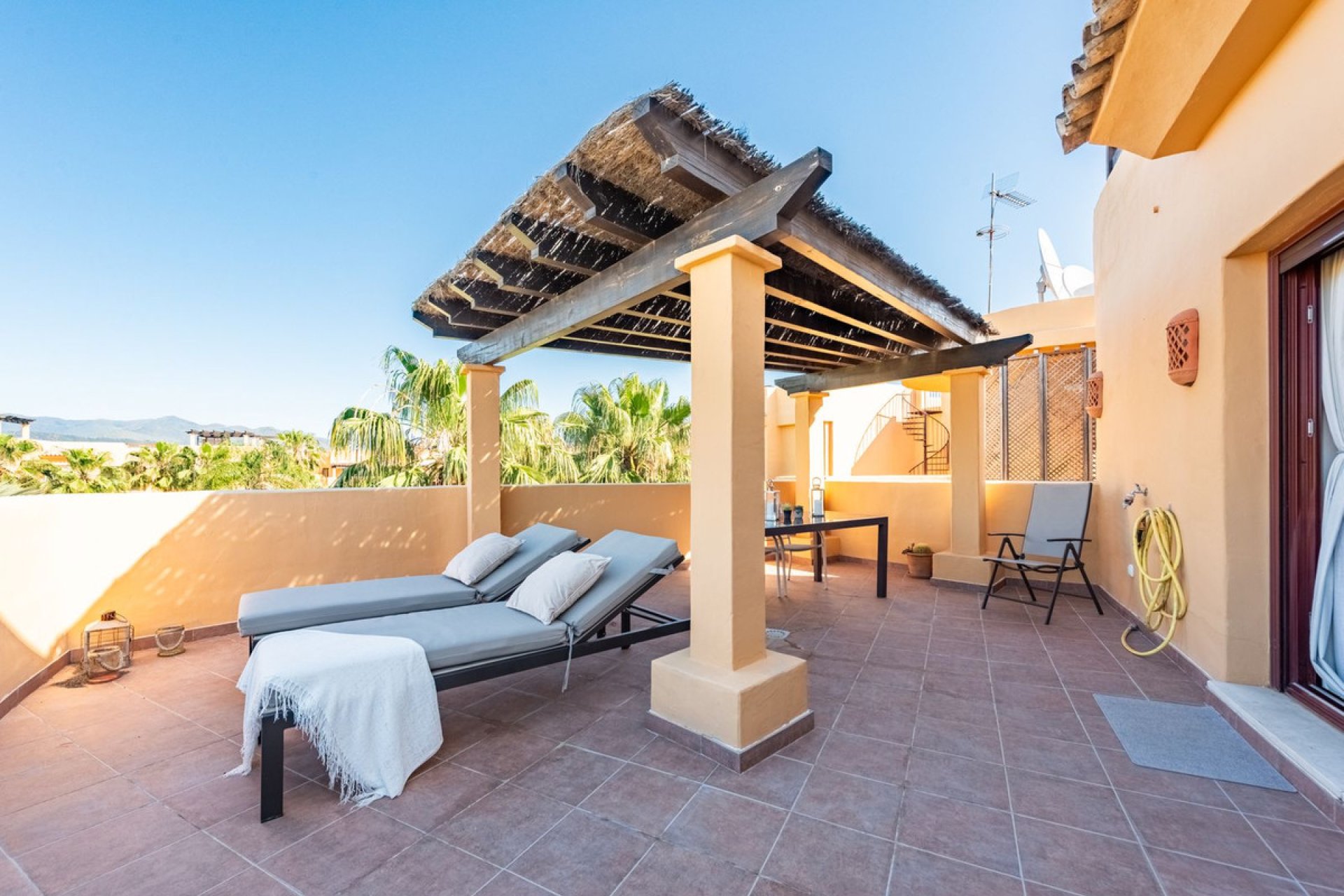 Reventa - Apartment - Penthouse - Estepona - Costalita