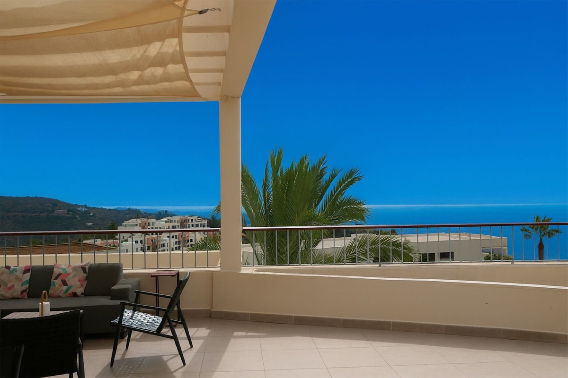 Reventa - Apartment - Penthouse - Marbella - Altos de los Monteros