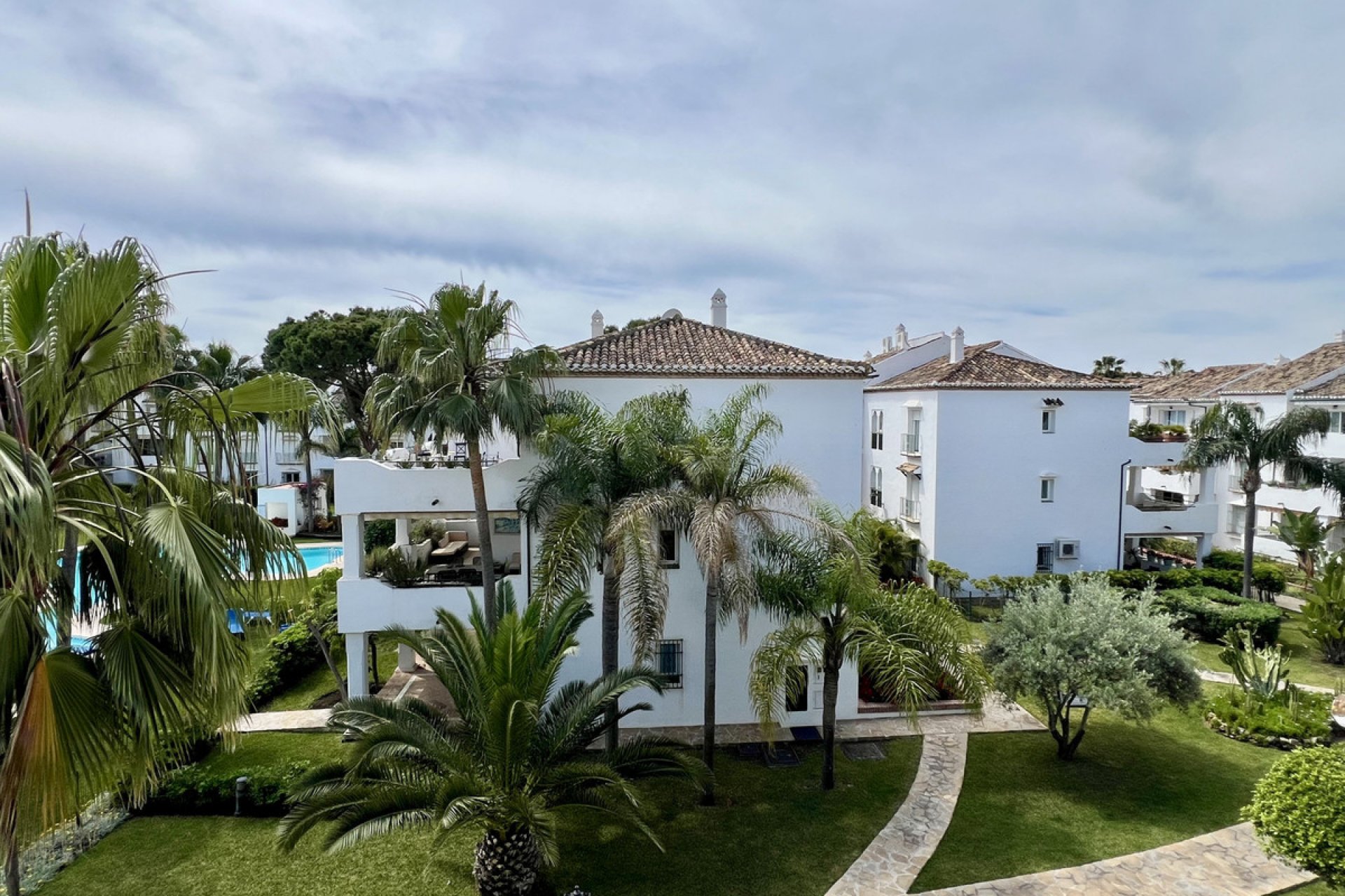 Reventa - Apartment - Top Floor Apartment - Estepona - El Presidente