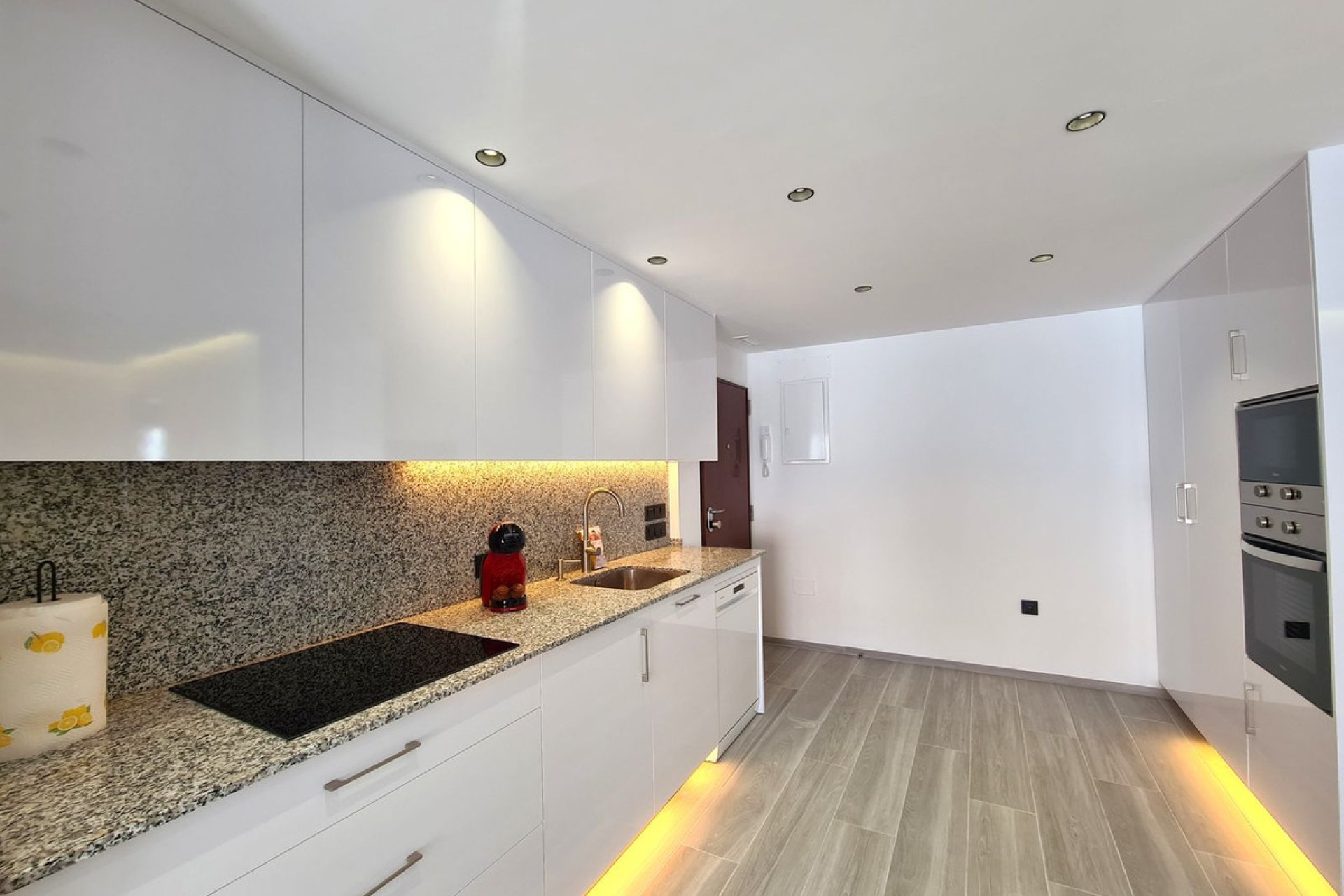 Reventa - Apartment - Top Floor Apartment - Estepona - Estepona Centro