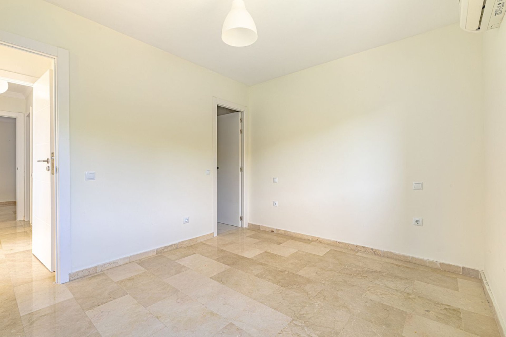 Reventa - Apartment - Top Floor Apartment - Marbella - Marbella Centro