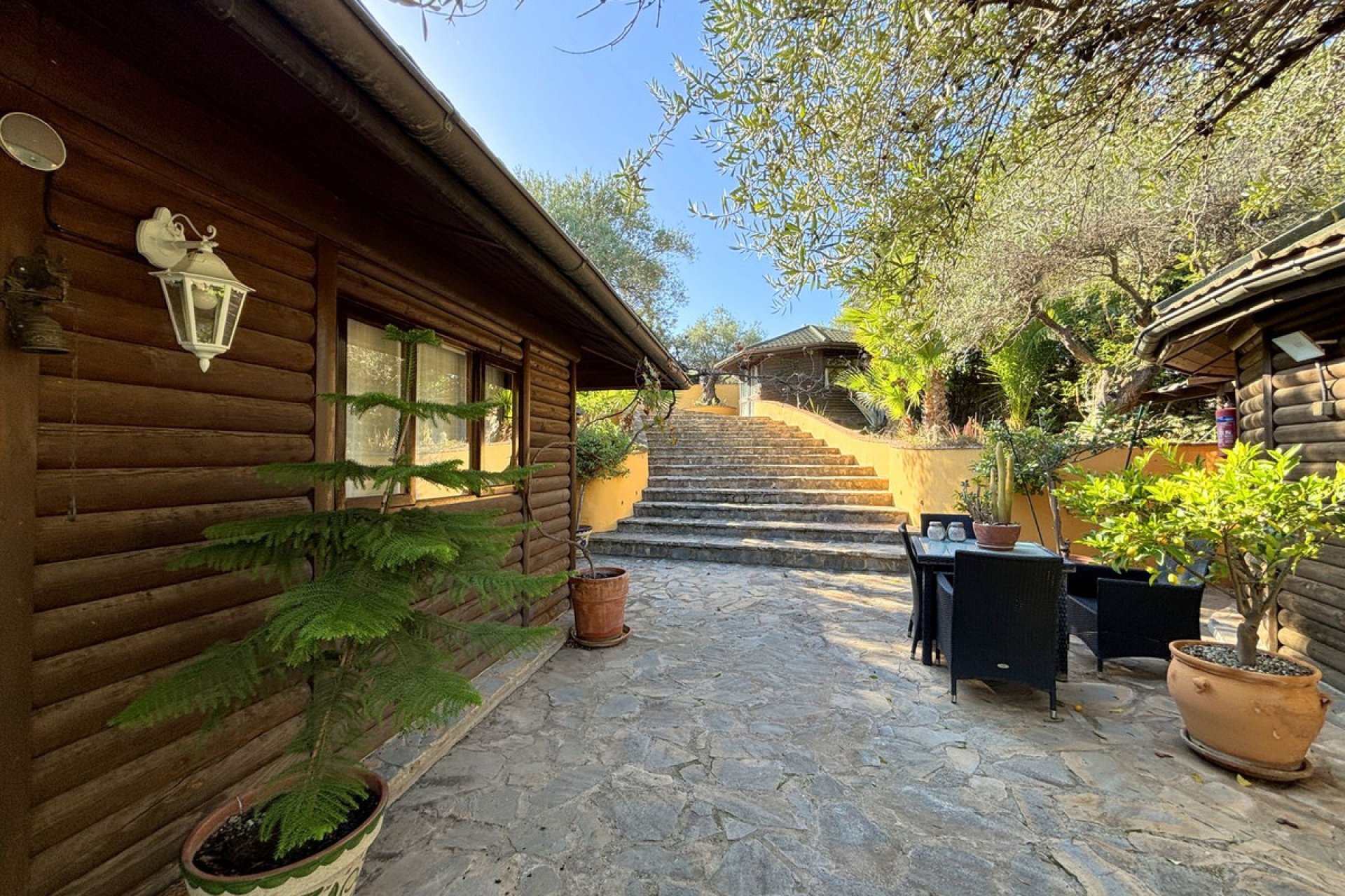 Reventa - Casa - Monda