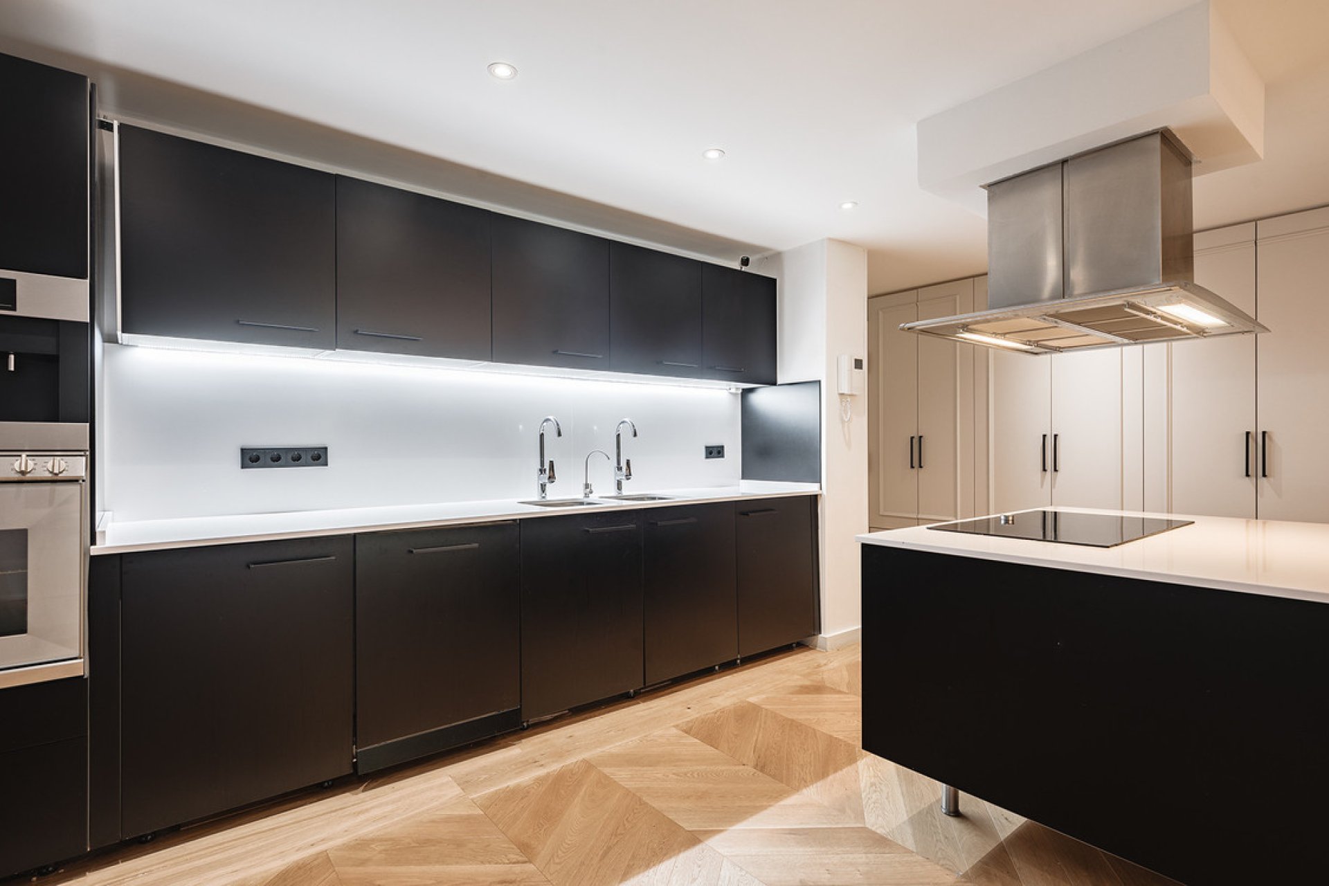 Reventa - Ground floor apartment - Benahavís - Benahavís Centro